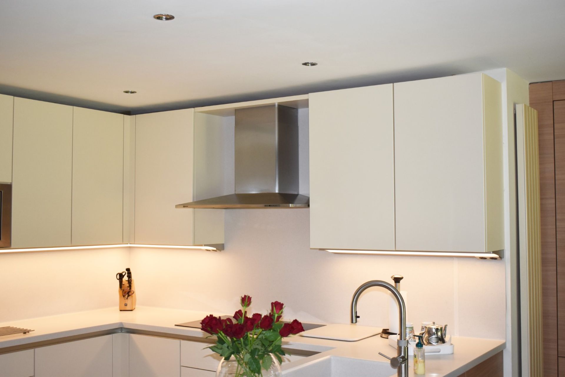 1 x Contemporary SieMatic Fitted Kitchen With Corian Work Surfaces and Integrated Appliances - Image 7 of 70