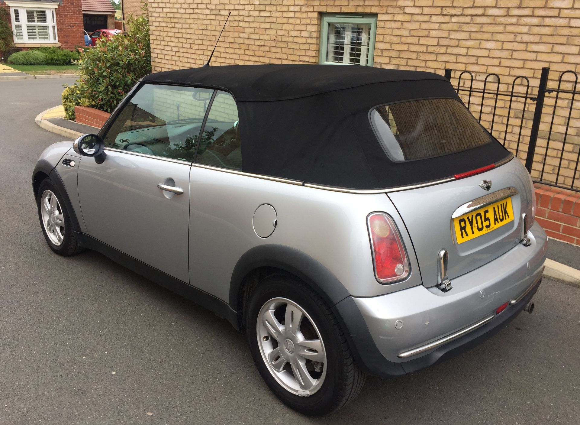 2005 Mini One 1.6 Convertible - CL505 - NO VAT ON THE HAMMER - Location: Corby, - Image 6 of 14
