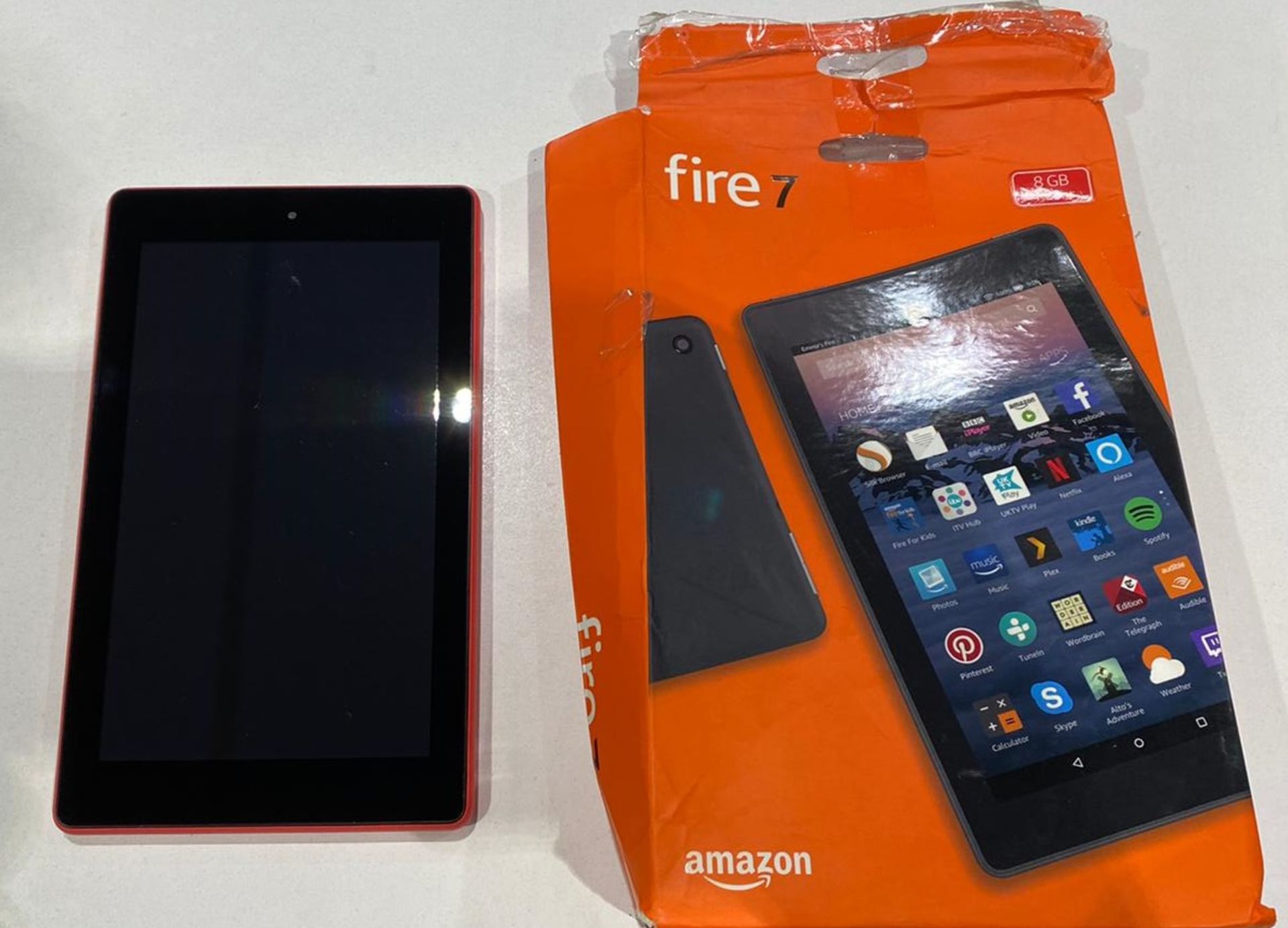 3 x Tablet set - Including: Amazon Fire 7, Medion Lifetab and Archos Neon -Location: Altrincham WA14 - Image 9 of 9