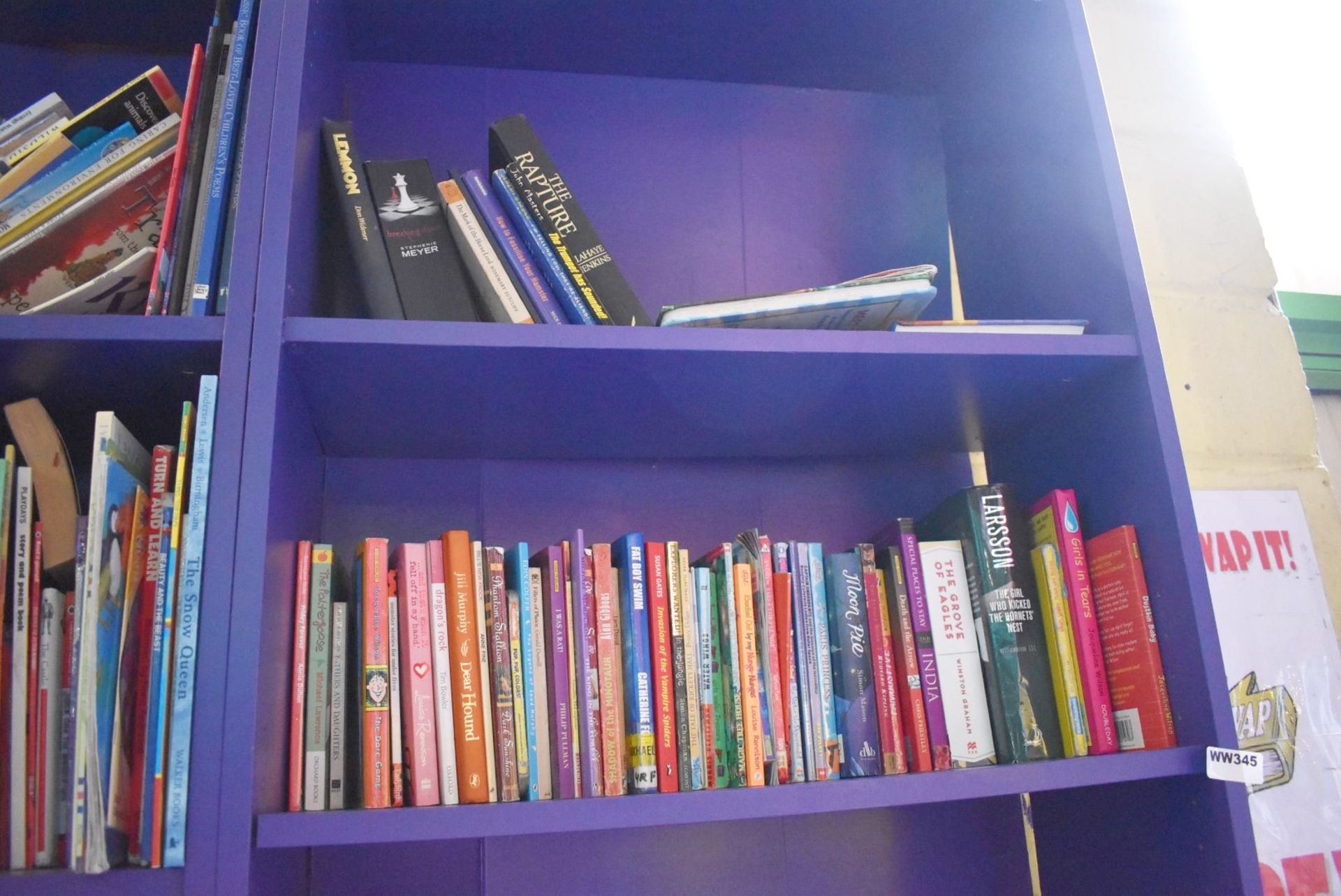 2 x Bookshelves With Various Books and Magazines - Ref WW345 - CL520 - Location: London W10 More - Bild 5 aus 5