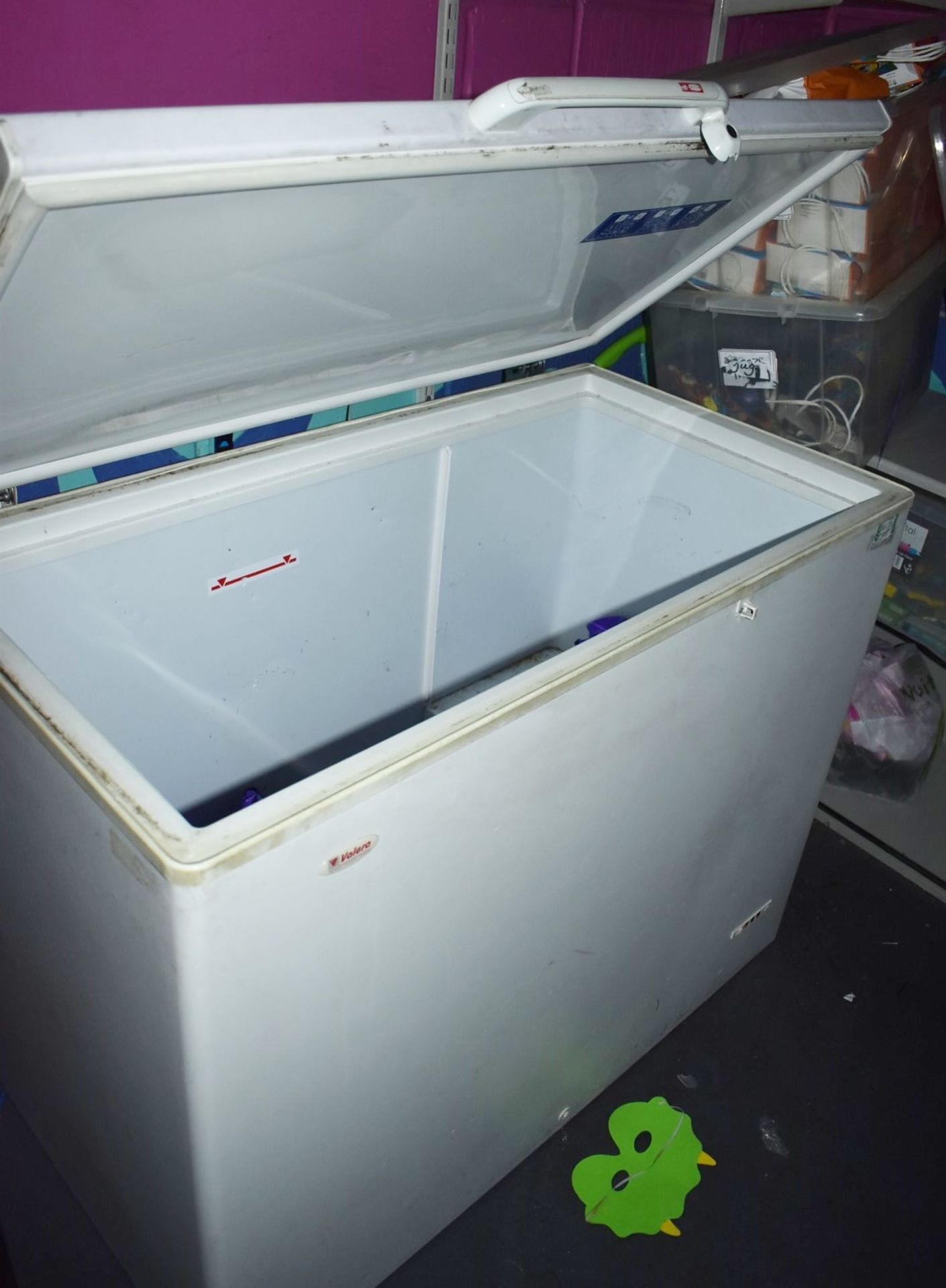 3 x Assorted Chest Freezers - Sizes Include 130cm, 110cm and 90cm Width - Ref W358 U - CL520 -