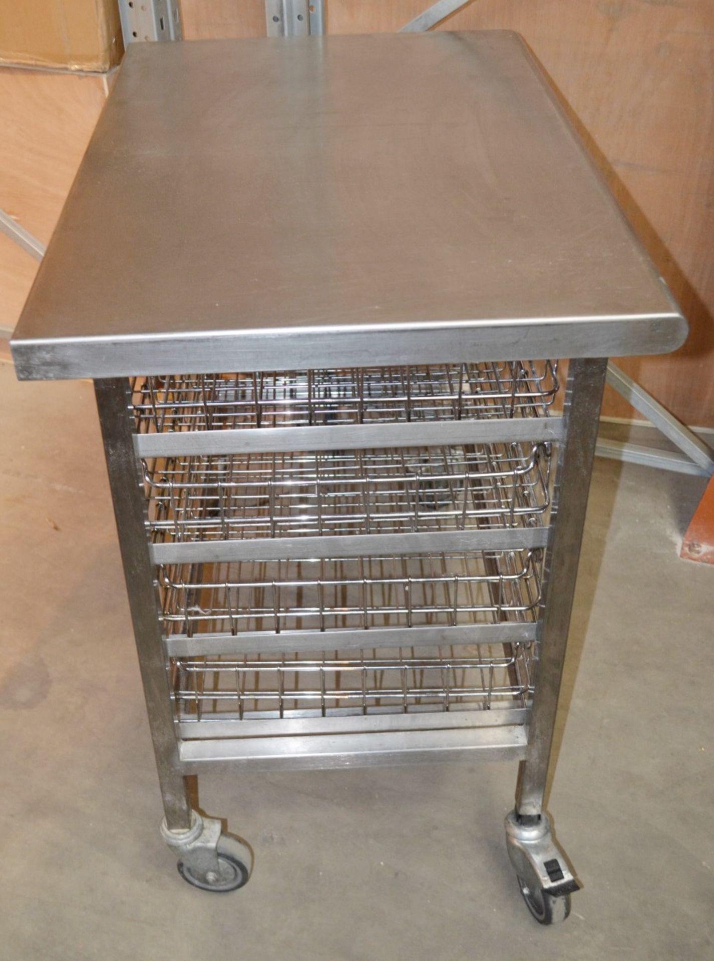 1 x Stainless Steel Commercial Kitchen 4-Basket Trolley On Castors - Dimensions: W90.5 x D60 x H88cm - Image 4 of 4