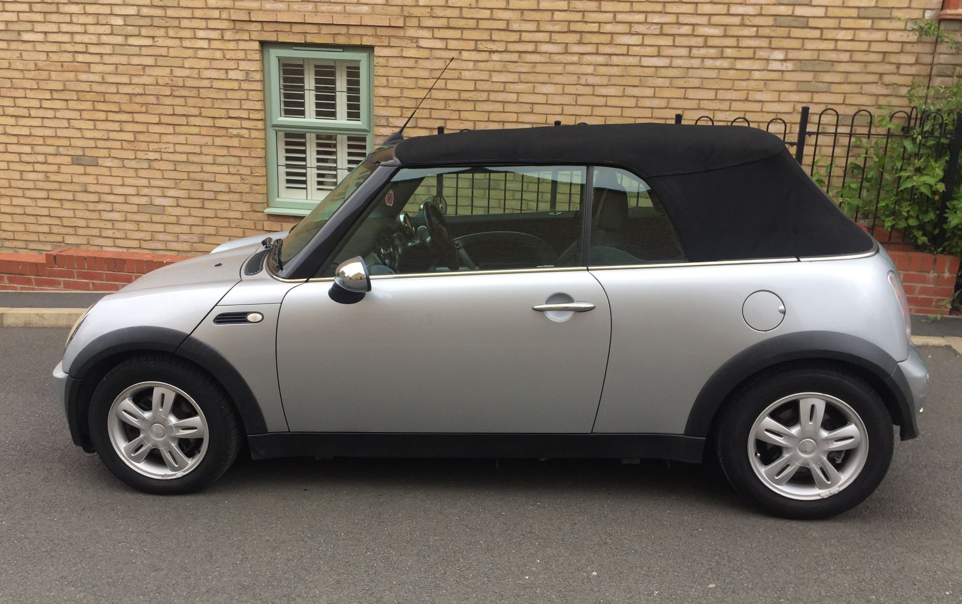 2005 Mini One 1.6 Convertible - CL505 - NO VAT ON THE HAMMER - Location: Corby, - Image 7 of 14