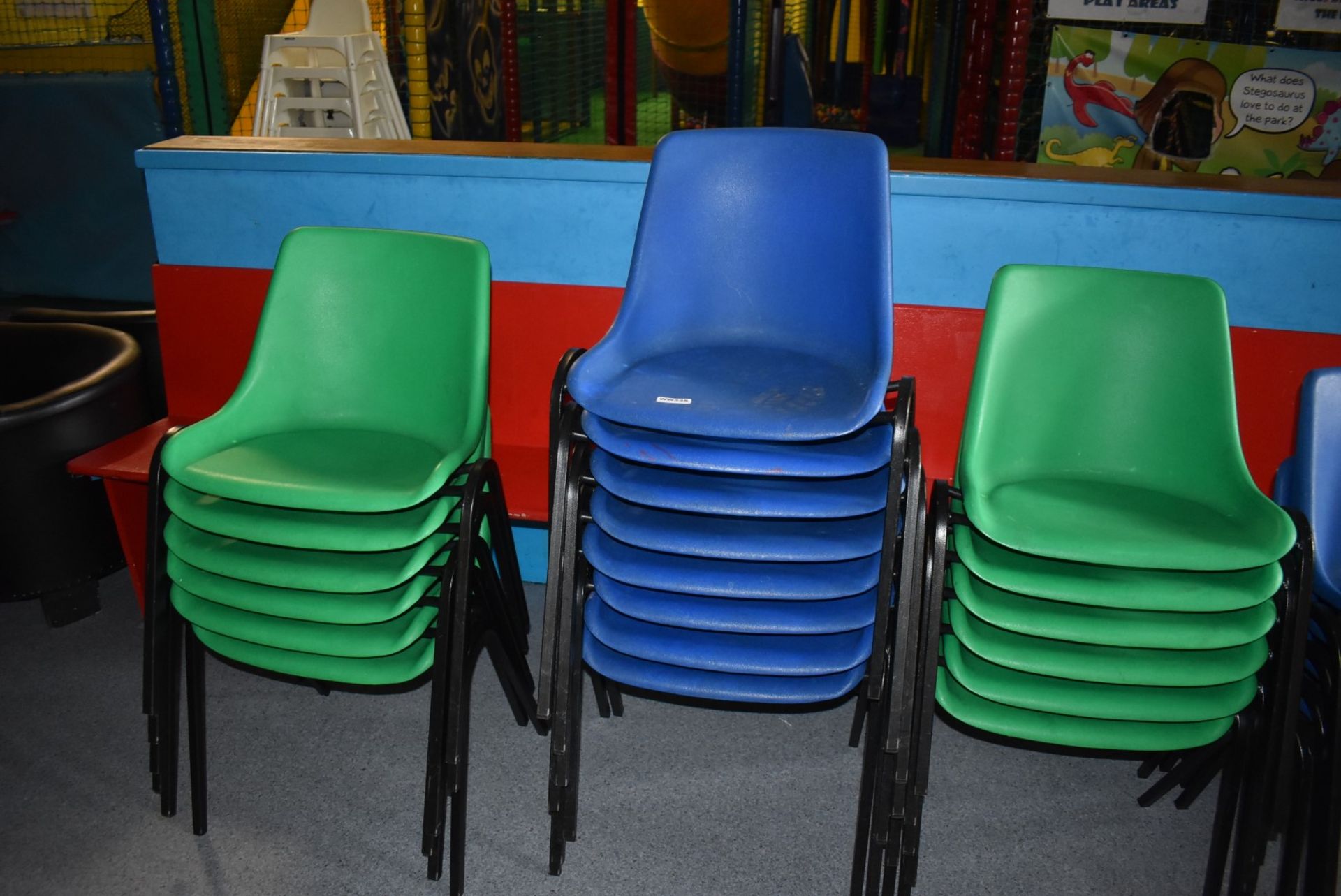 24 x Plastic Stackable Chairs With Black Metal Legs - Various Colours - Suitable For Adults or - Image 3 of 4