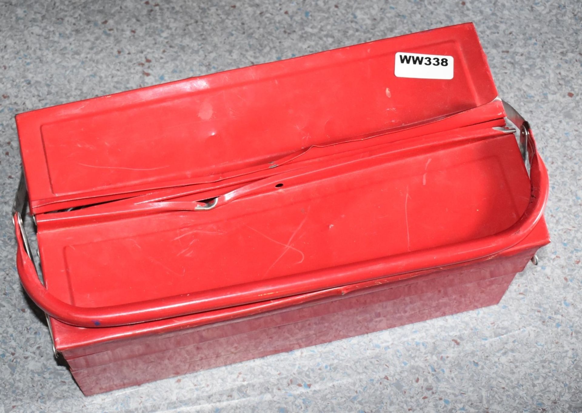 1 x Toolbox With Contents - Ref WW338 - CL520 - Location: London W10 More pictures, information - Image 2 of 2