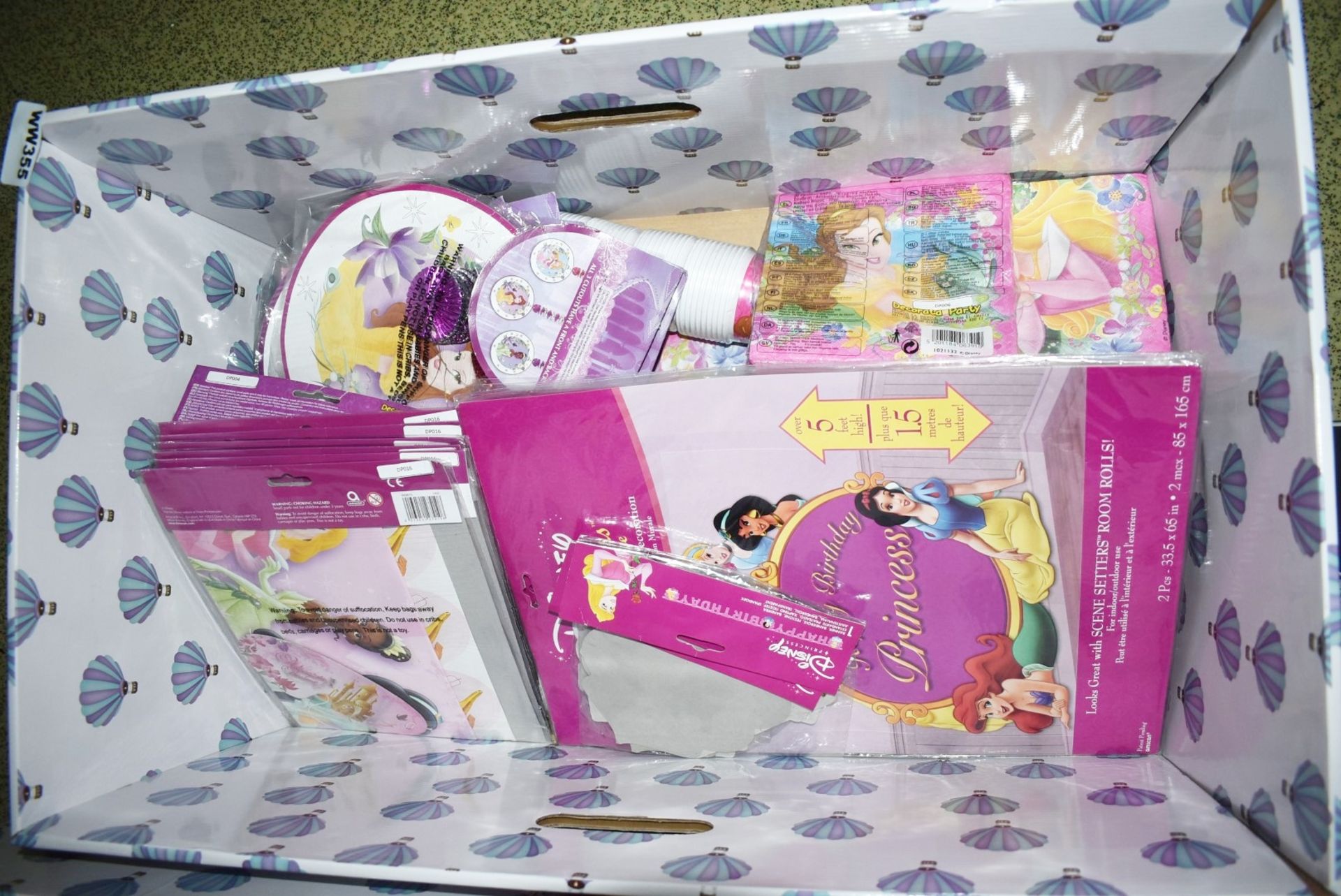 Large Collection of Princess  Party Tableware - Includes Three Large Boxes With Lids - Plates, Cups, - Image 8 of 11
