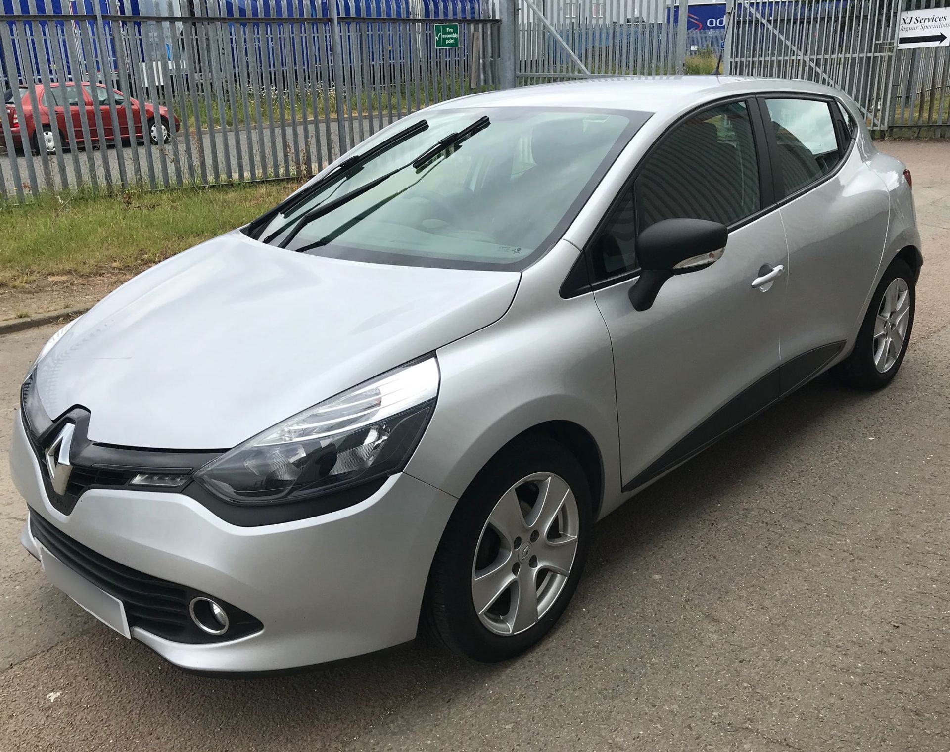 2015 Renault Clio 1.5 Dci Expression + Eco 5 Dr Hatchback - 1 YEARS MOT - CL505 - NO VAT ON THE HAM - Image 11 of 11