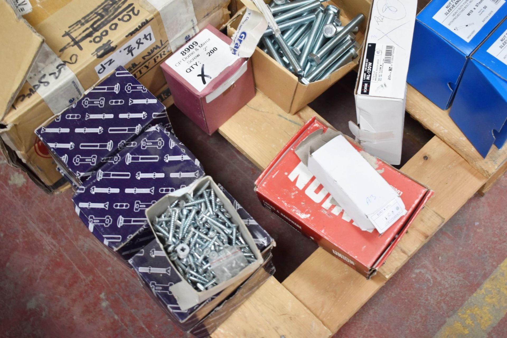 1 x Assorted Ironmongery Pallet Lot - Features Boxes of Screws, Bolts, Washers, Nuts, Dome and - Image 32 of 32