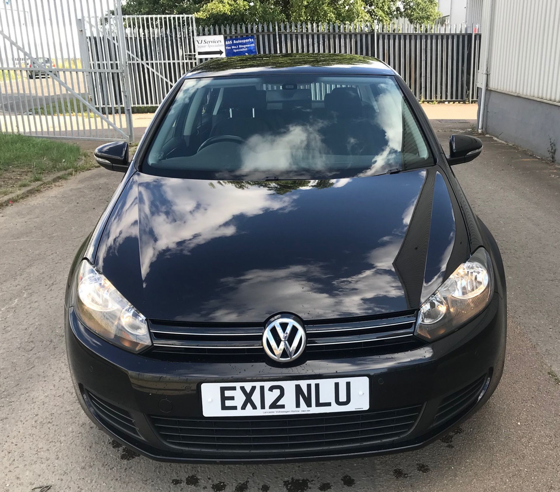 2012 Volkswagen Golf 1.6 Tdi Match 5Dr Hatchback - NO VAT ON THE HAMMER - Location: Corby - Image 2 of 14