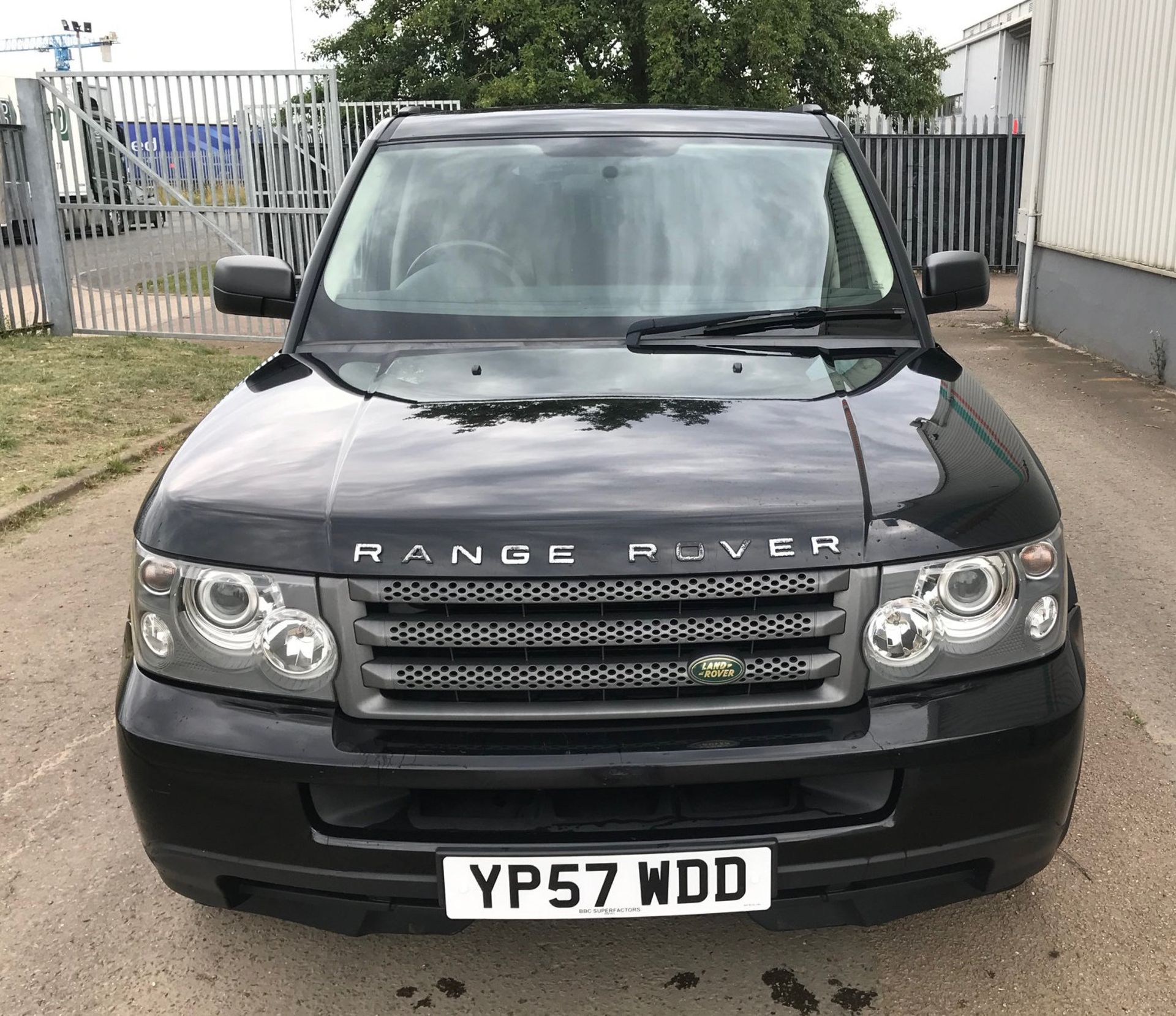 2007 Land Rover Range Rover Sport 2.7 TDV6 5Dr 4x4 - NO VAT ON THE HAMMER - Location: Corby - Image 2 of 15
