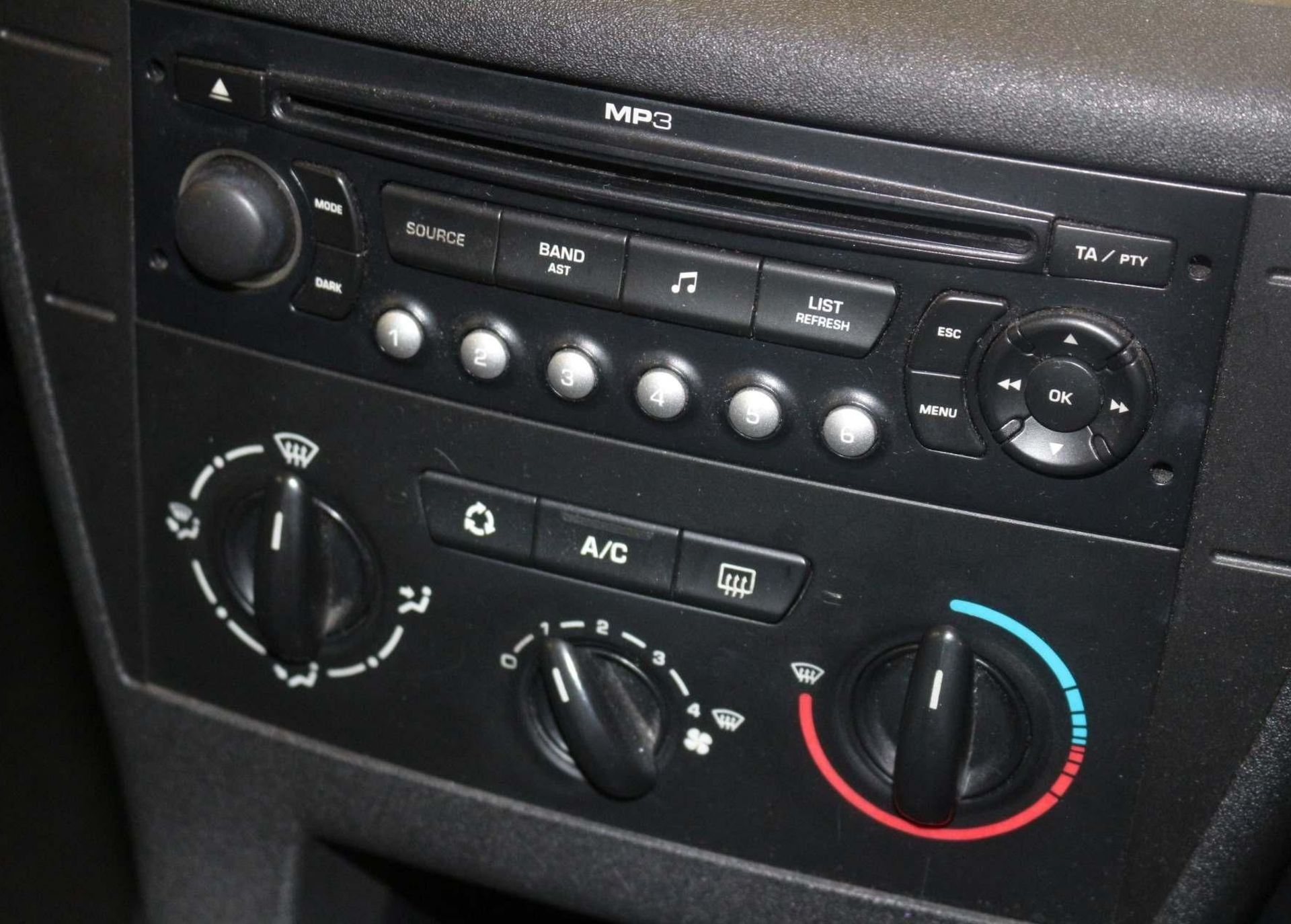 2009 Citroen C4 1.6 Hdi VTR 5 Door Hatchback - CL505 - NO VAT ON THE HAMMER - Location: Corby, - Image 11 of 11
