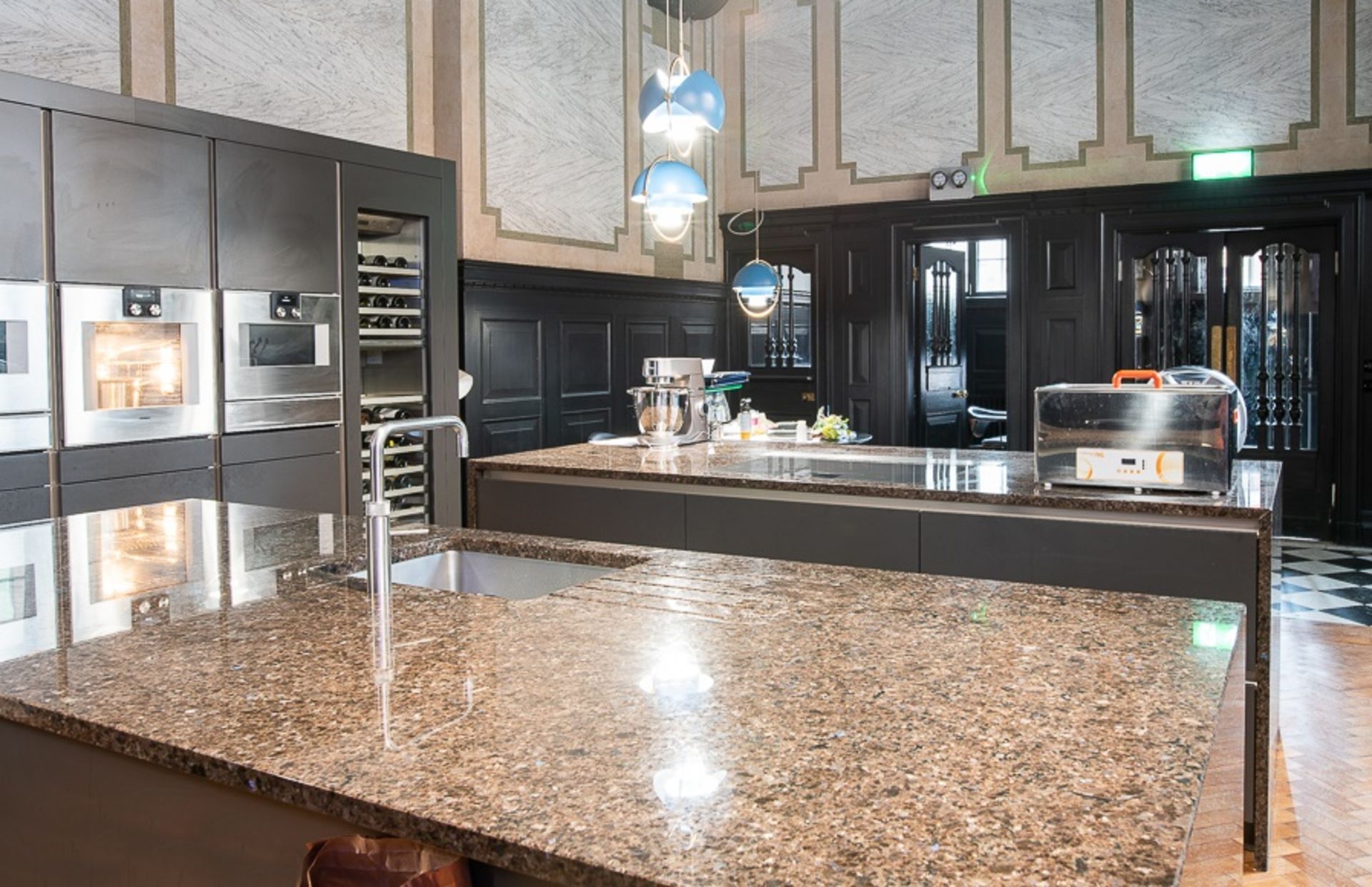 1 x SieMatic Fitted Kitchen in Basalt Grey Matt With Handleless Doors - Features Gaggenau - Image 9 of 10