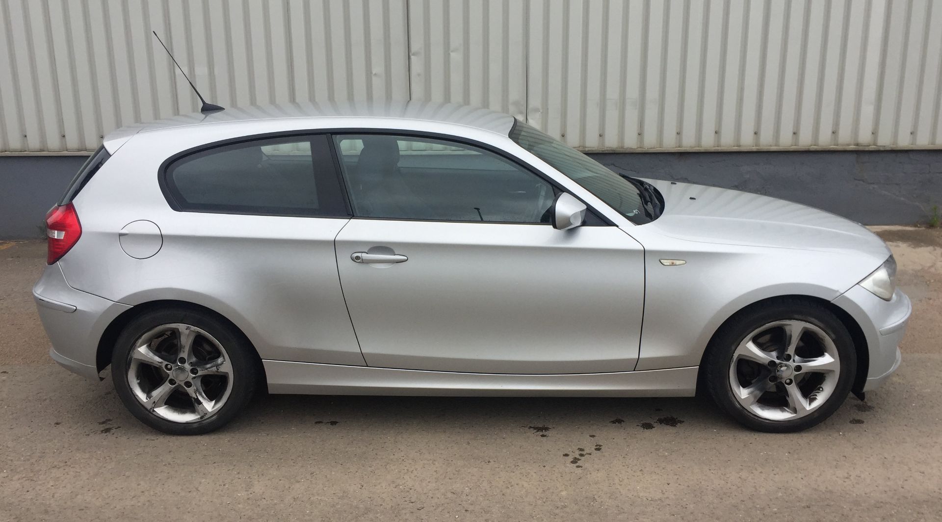 2010 BMW 116i Sport 3 Dr Hatchback - CL505 - NO VAT ON THE HAMMER - Location: Corby, N - Image 4 of 14