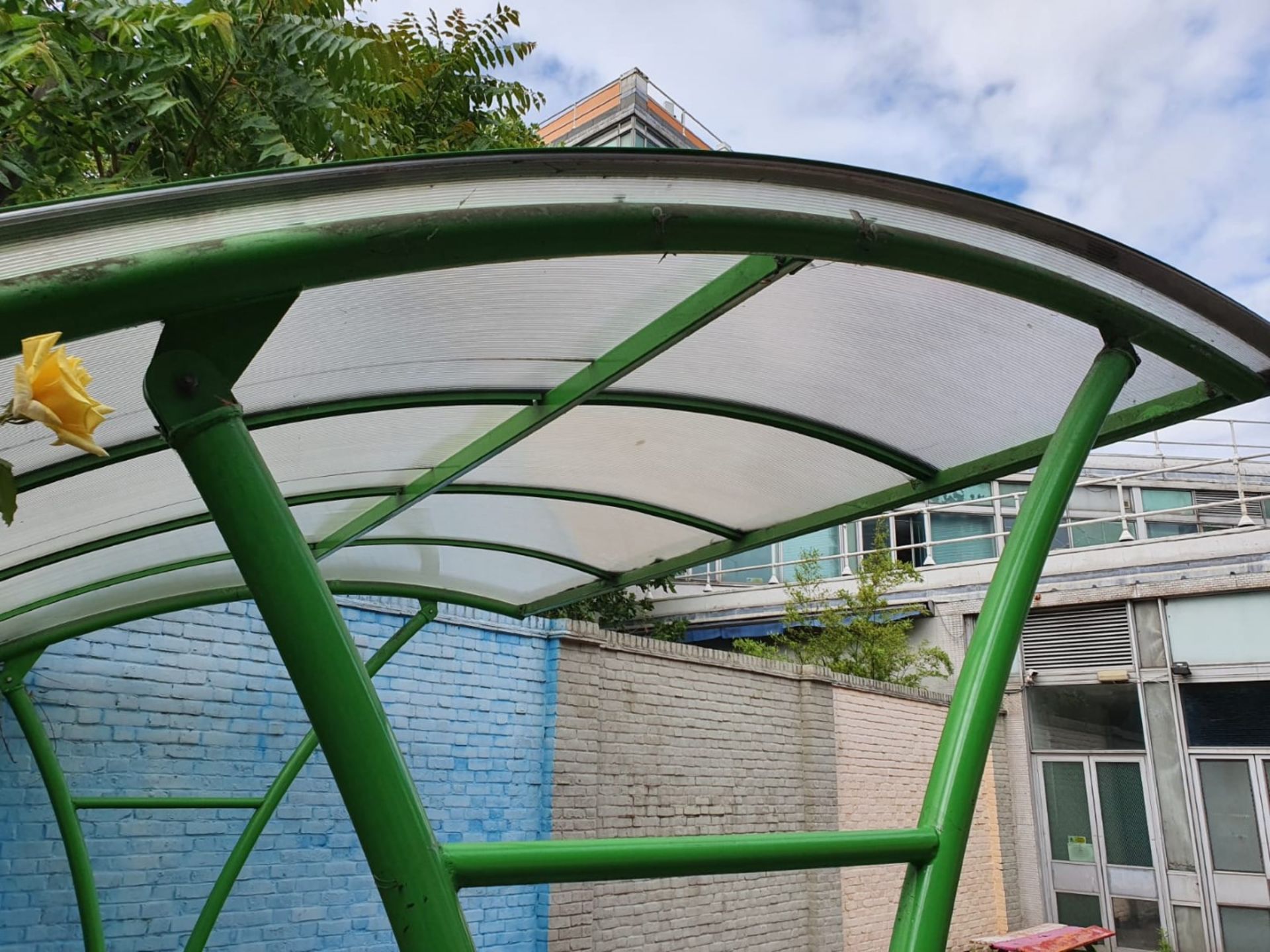 1 x Bike Shelter With Bike Racks - Suitable For Upto 8 Bikes - Contemporary Design - Suitable For - Image 4 of 9