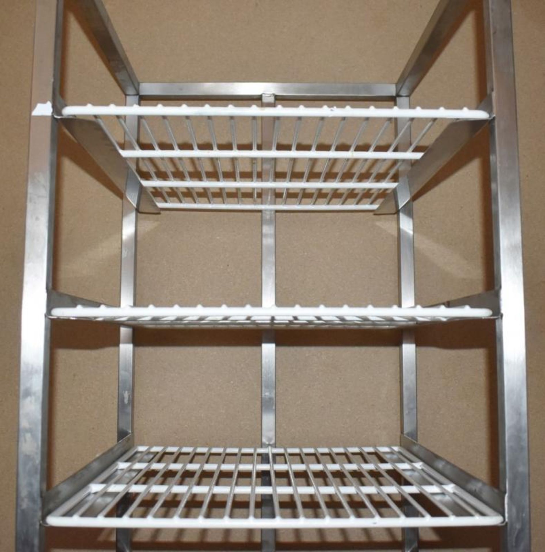 1 x Stainless Steel 8 Tier Mobile Shelf Unit For Commercial Kitchens With White Coated Wire Shelves - Image 4 of 11