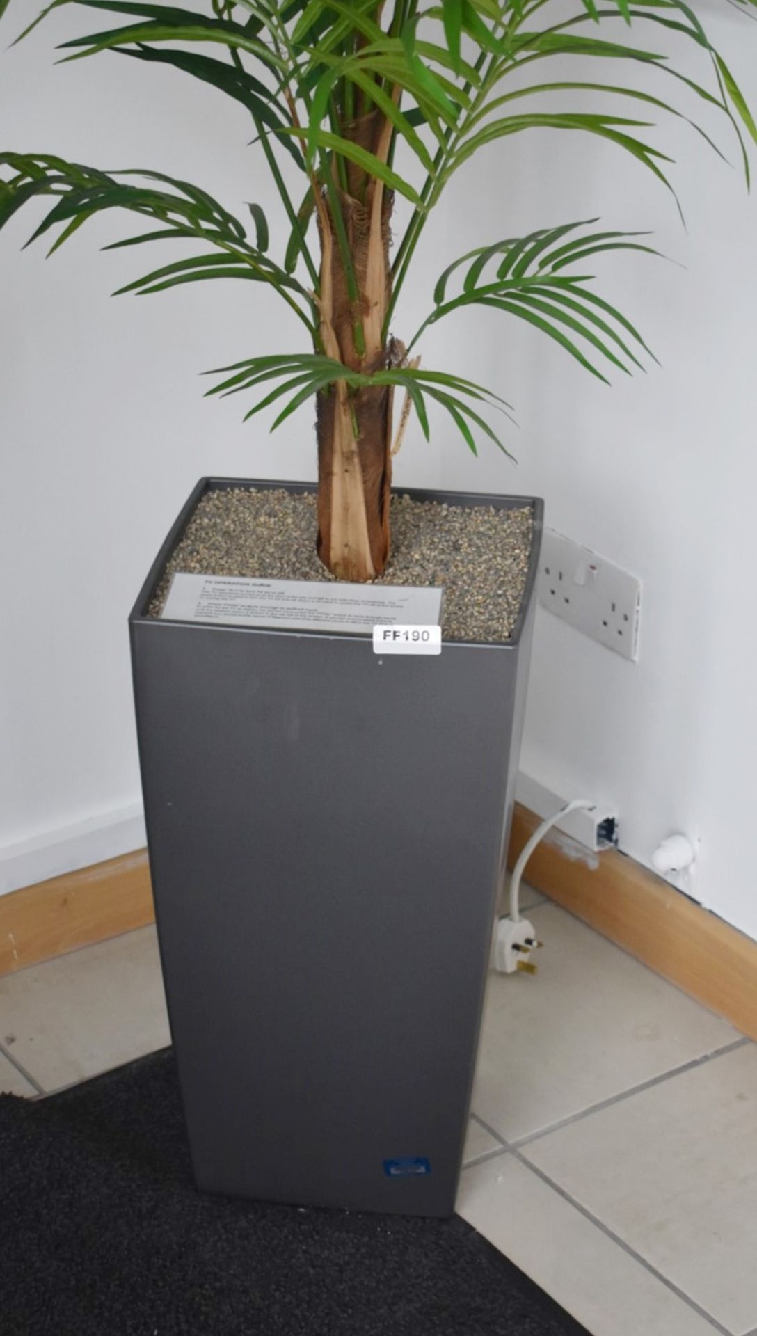 1 x Artificial Plants With Planter - Overall Height 200cm Approx - Ref: FF000 D - CL544 - - Image 3 of 3