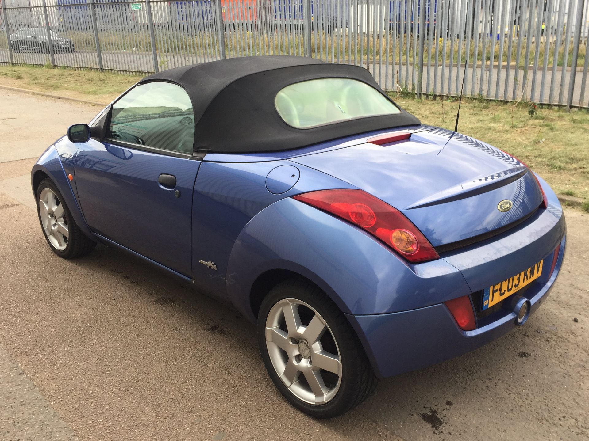 2003 Ford Streetka Luxury 1.3 2 Door Convertible - CL505 - NO VAT ON THE HAMMER - Location: Corby, N - Image 4 of 11