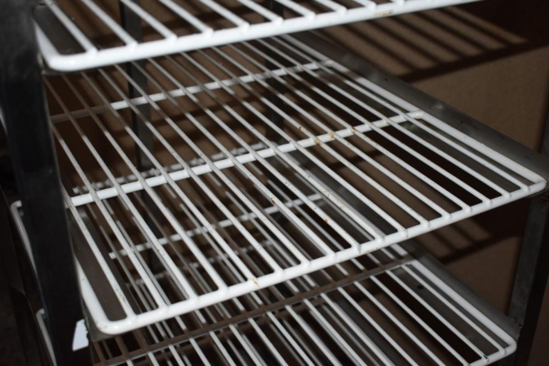 1 x Stainless Steel 8 Tier Mobile Shelf Unit For Commercial Kitchens With White Coated Wire Shelves - Image 8 of 11