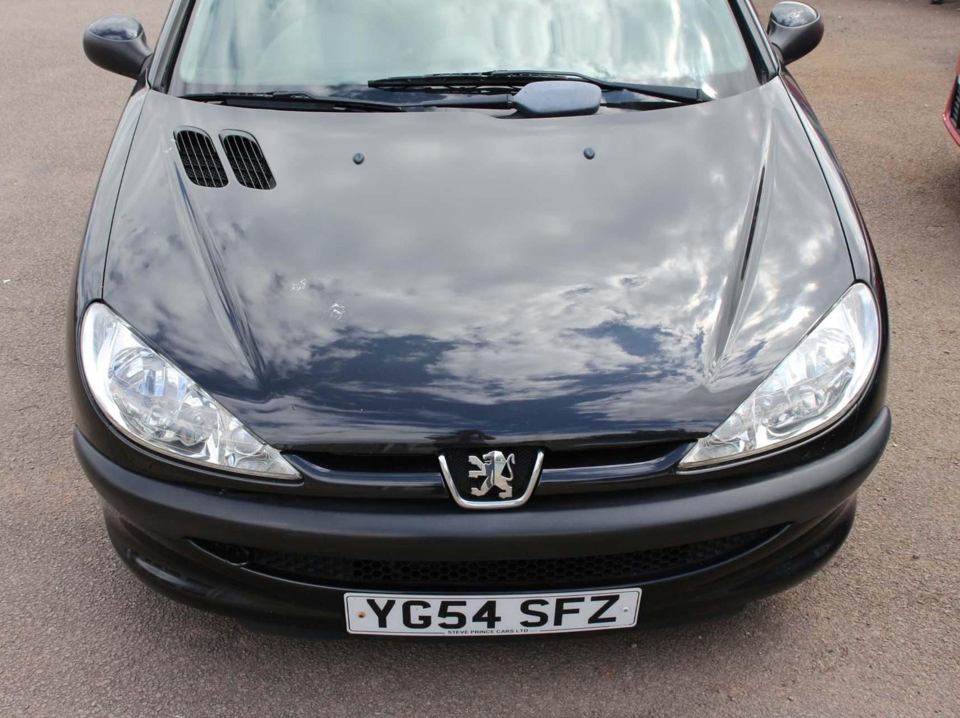 2004 Peugeot 206 1.1 S 5 Dr Hatchback- CL505 - NO VAT ON THE HAMMER - Location: