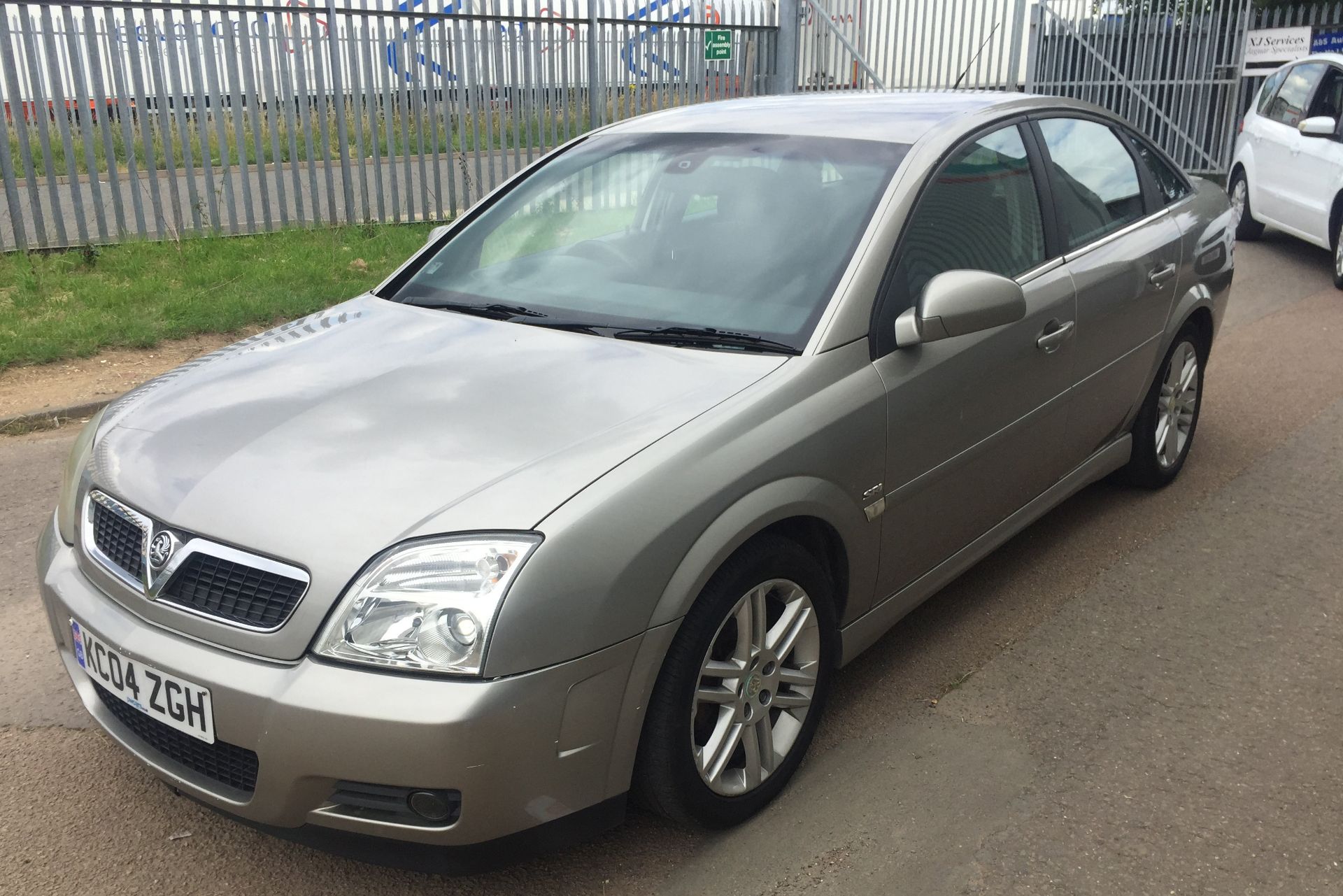 2004 Vauxhall Vectra 2.2 Sri Automatic 4 Dr Saloon - CL505 - NO VAT ON THE HAMMER - Location: - Image 6 of 7