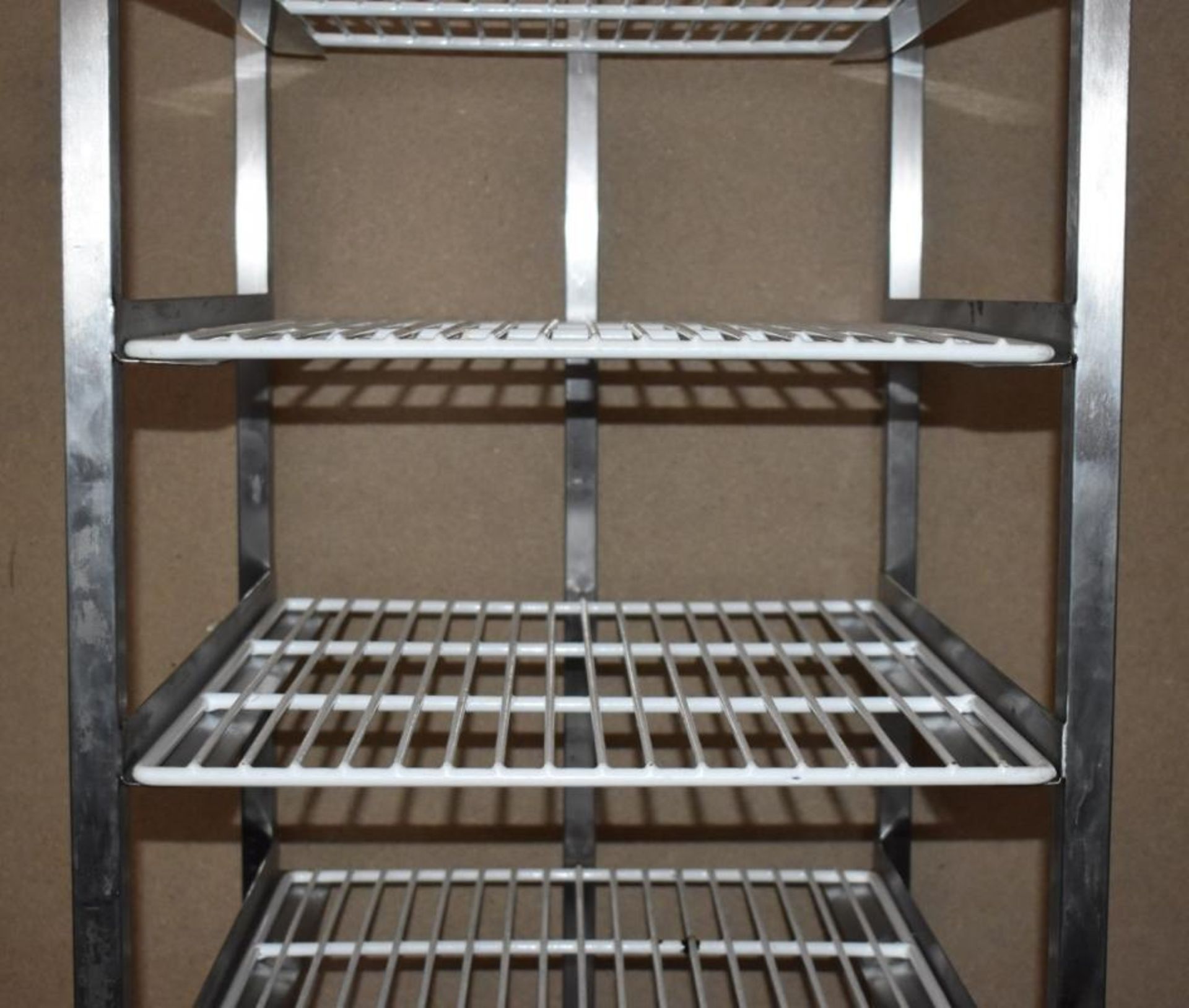 1 x Stainless Steel 8 Tier Mobile Shelf Unit For Commercial Kitchens With White Coated Wire Shelves - Image 3 of 11