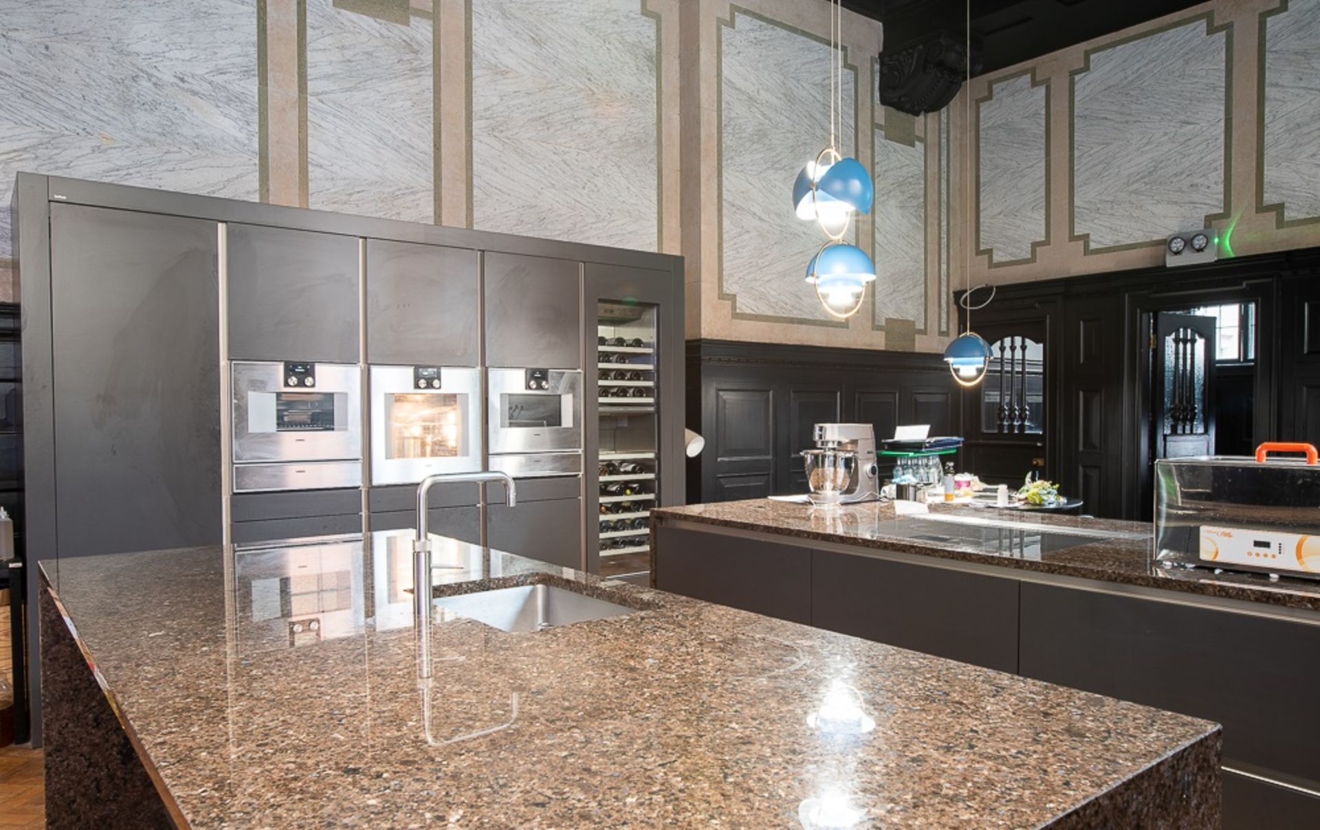 1 x SieMatic Fitted Kitchen in Basalt Grey Matt With Handleless Doors - Features Gaggenau - Image 8 of 10