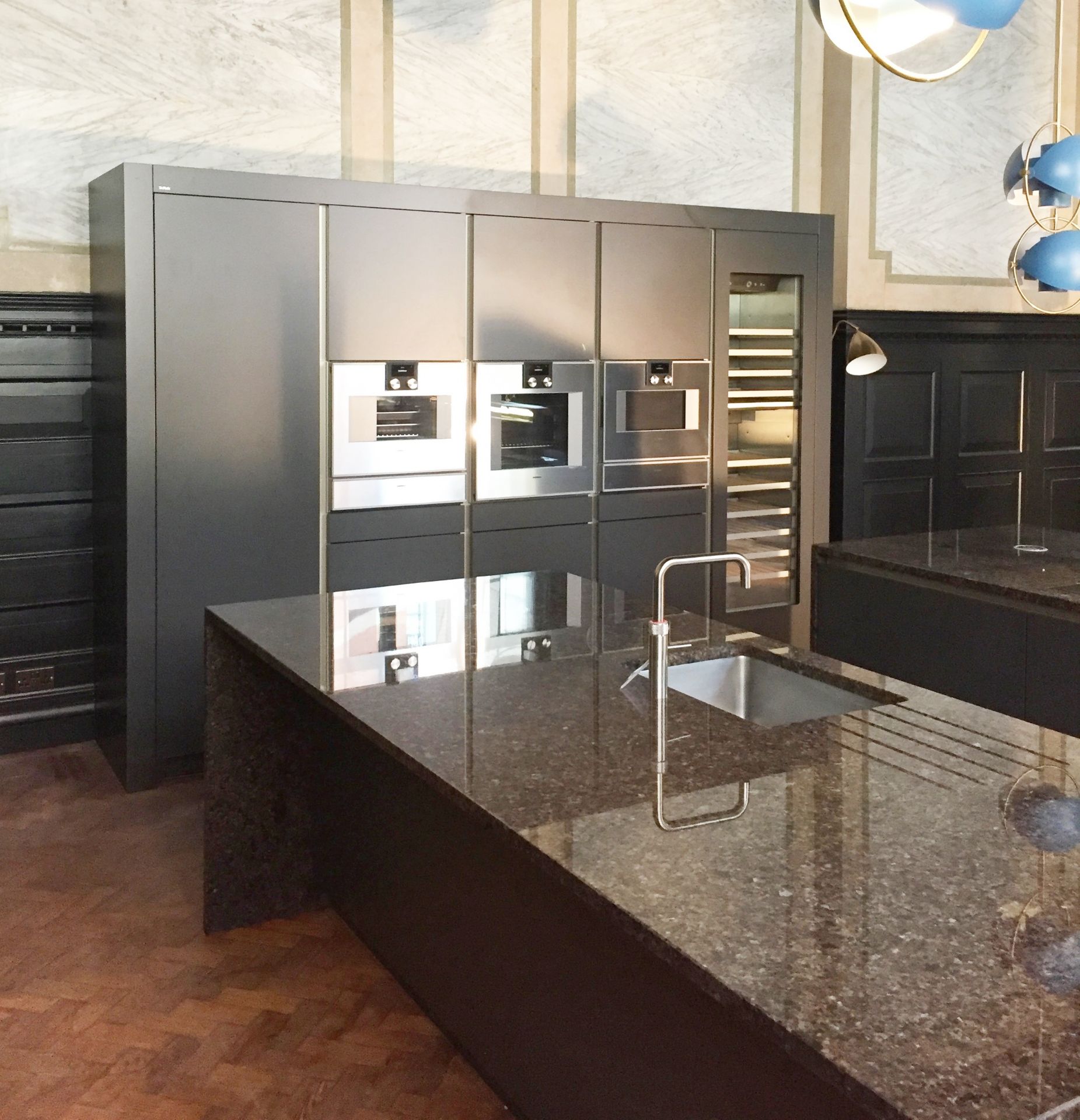 1 x SieMatic Fitted Kitchen in Basalt Grey Matt With Handleless Doors - Features Gaggenau - Image 6 of 10