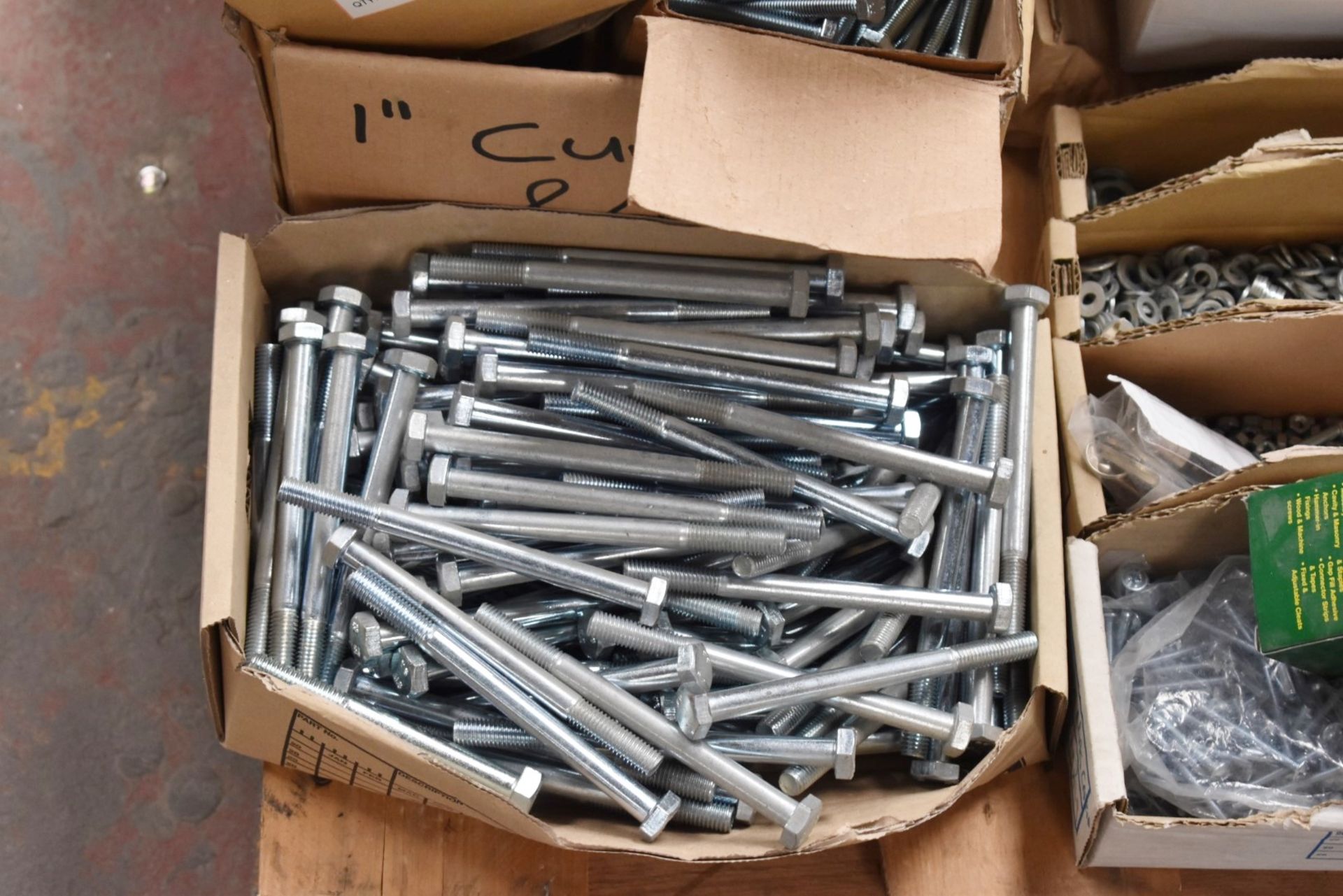 1 x Assorted Ironmongery Pallet Lot - Features Boxes of Screws, Bolts, Washers, Nuts, Dome and - Image 30 of 32