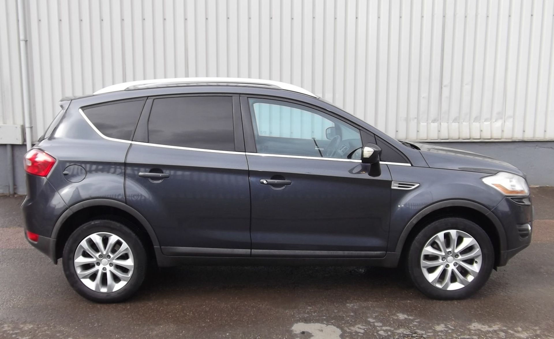 2009 Ford Kuga 2.0 Tdci Titanium 5 Dr 4x4 - CL505 - NO VAT ON THE HAMMER - Location: Corby, Northamp - Image 4 of 12