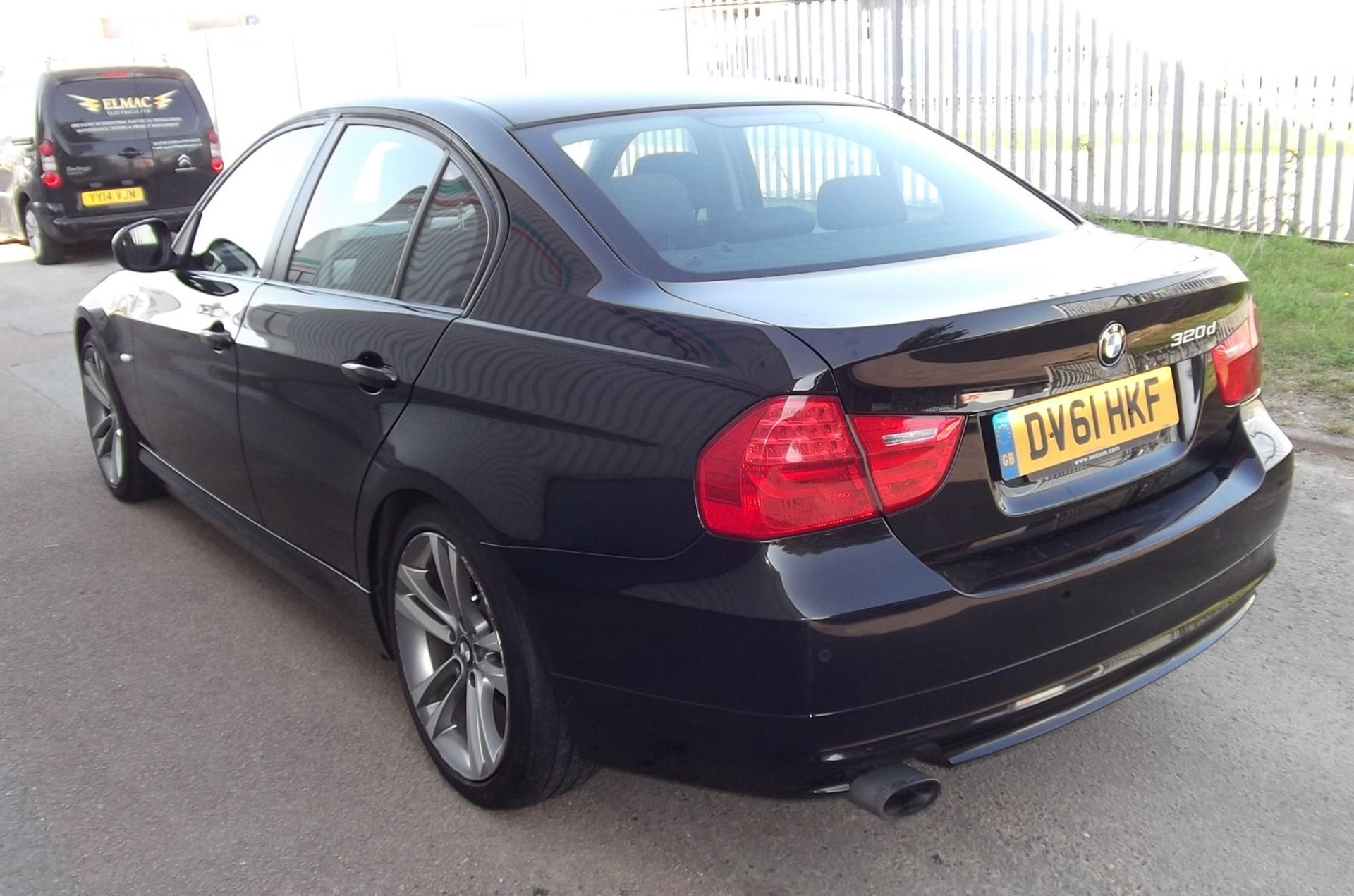 2011 BMW 320D 2.0D Efficientdynamics 4 Door Saloon - CL505 - NO VAT ON THE HAMMER - Location: Corby, - Image 4 of 14