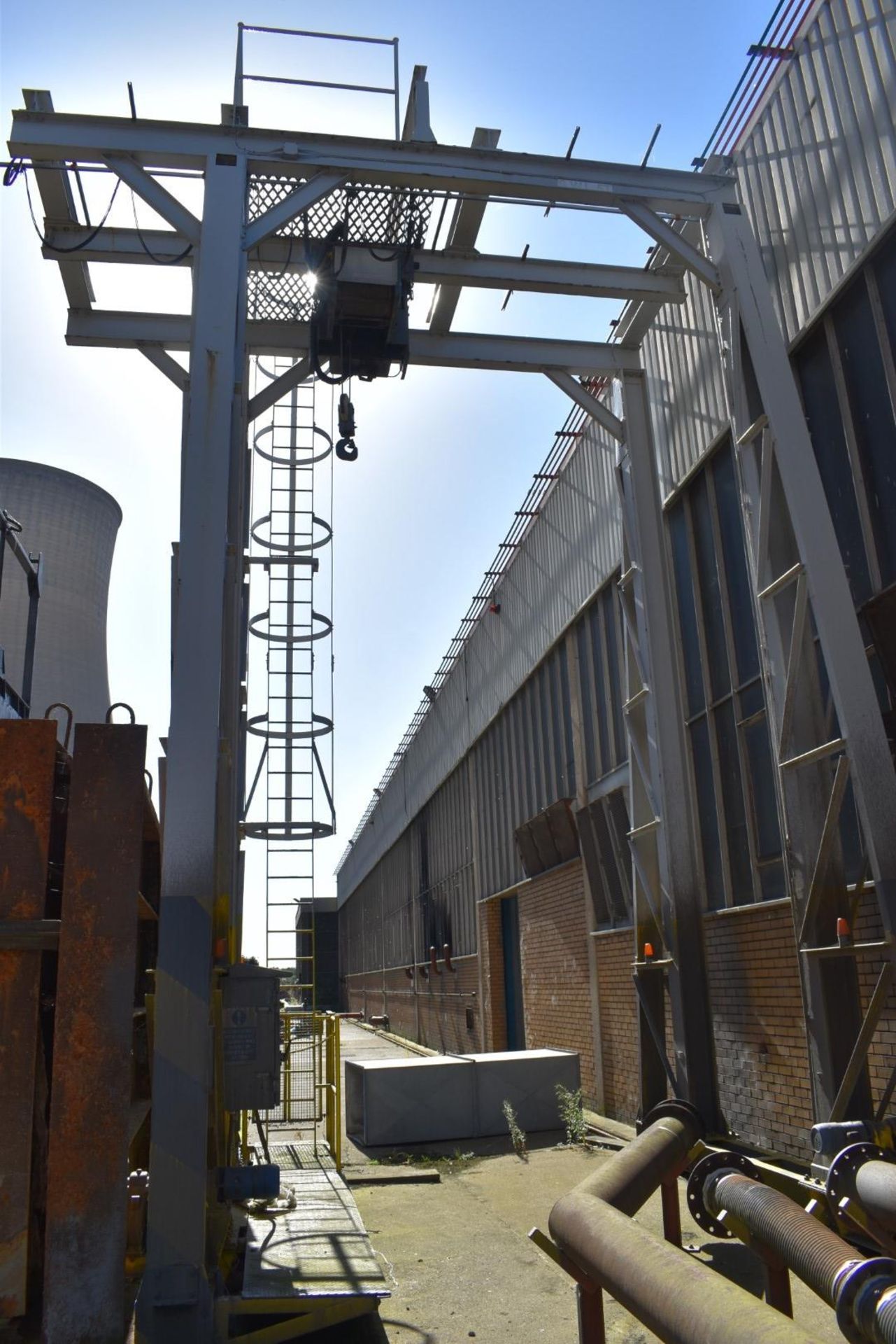 1 x Overhead Rail Crane With Kone 7.5 ton CXT500 Wire Rope Hoist and Hook Block - Image 10 of 20