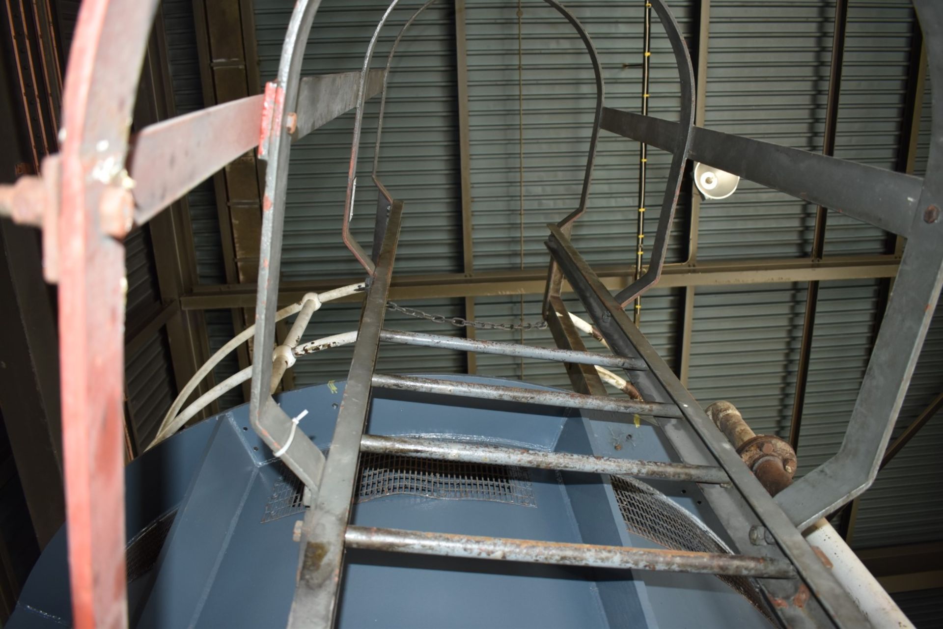 1 x Access Step Ladder With Safety Cage - Constructed From Steel - Height to Platform 344 cms - - Image 6 of 7