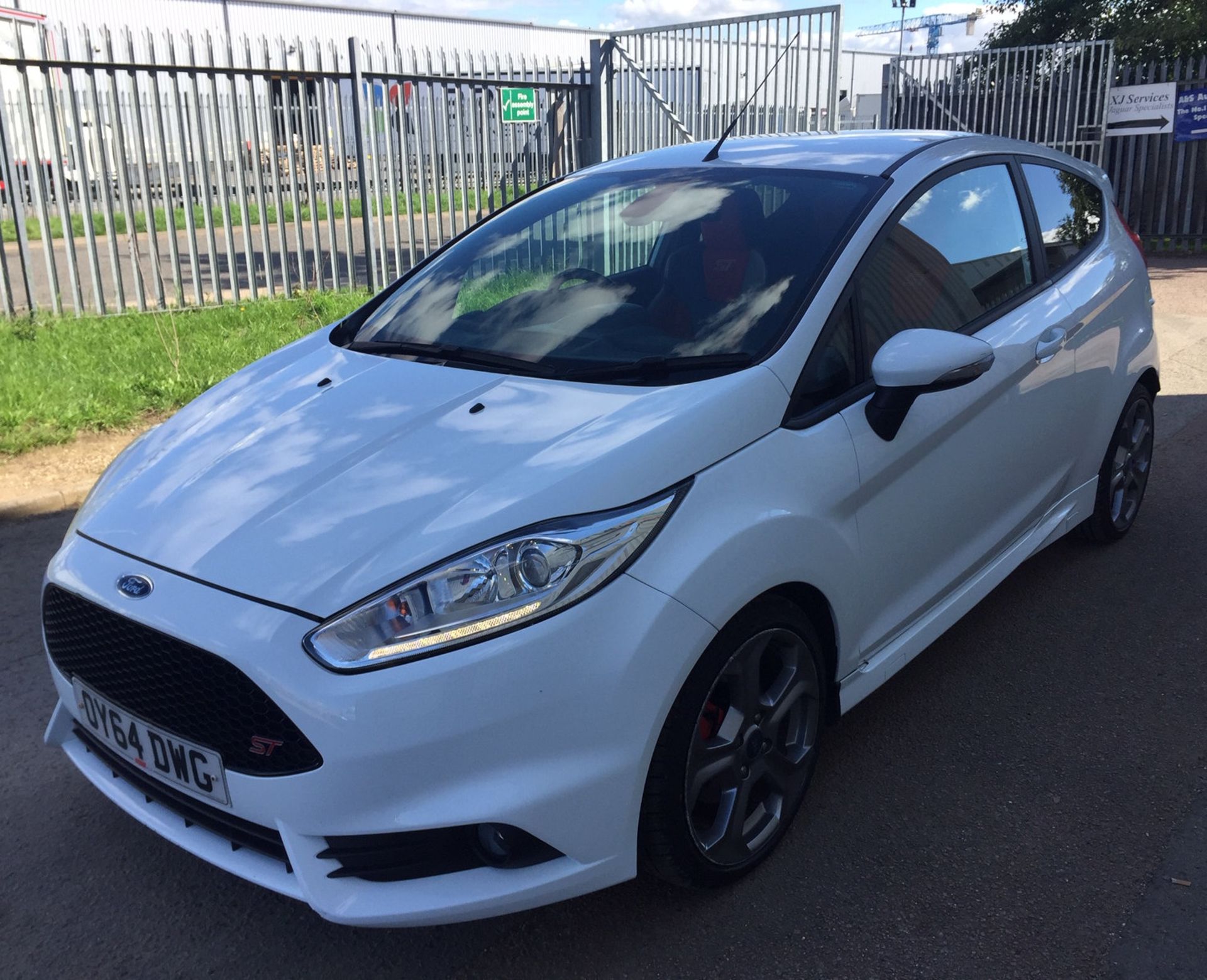 ***Full Service History*** 2014 Ford Fiesta St-3 Turbo 3 Door Hatchback - CL505 - NO VAT ON THE HAM - Image 12 of 18