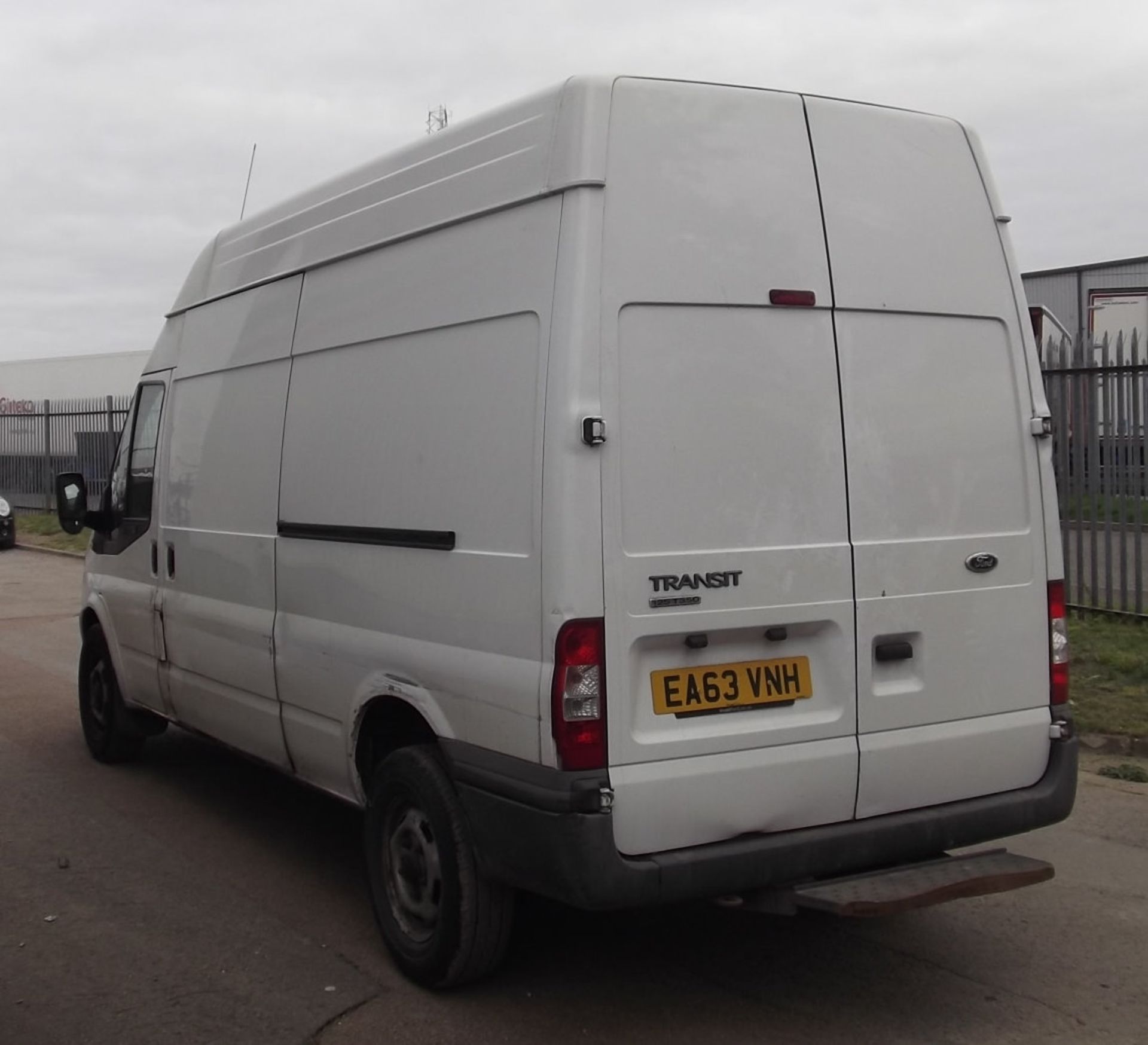 2013 Ford Transit 350 125 LWB MR Panel Van - CL505 - NO VAT ON THE HAMMER - Location: Corby, Northam - Image 4 of 8