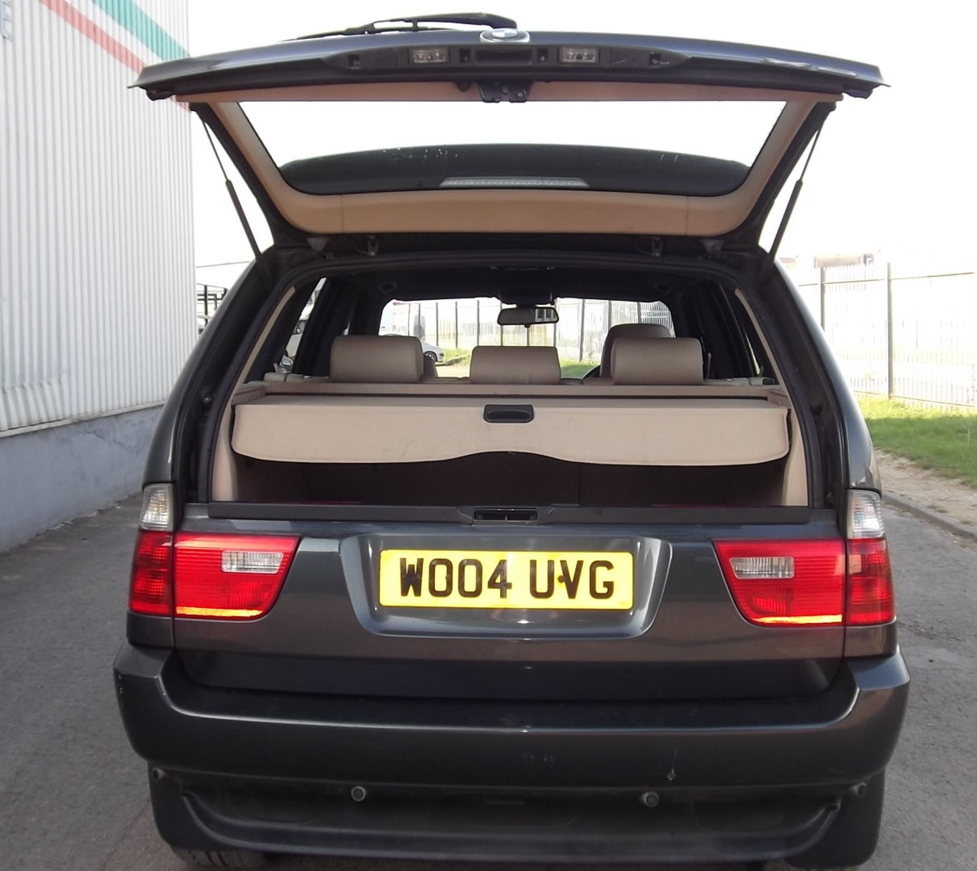 2004 BMW X5 3.0D Sport Auto 5 Door 4x4 - CL505 - NO VAT ON THE HAMMER - Location: Corby, - Image 16 of 17