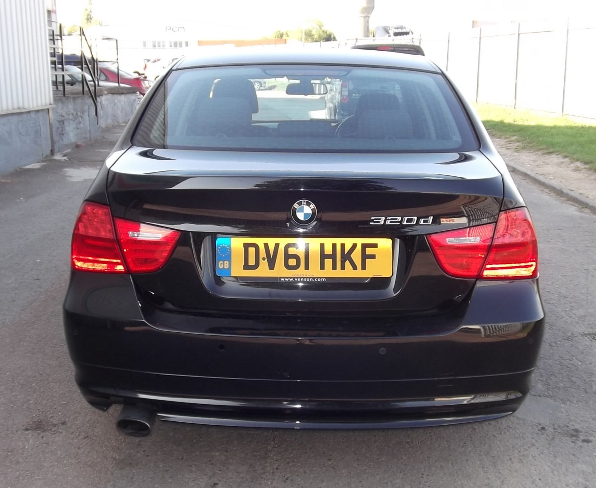 2011 BMW 320D 2.0D Efficientdynamics 4 Door Saloon - CL505 - NO VAT ON THE HAMMER - Location: Corby, - Image 5 of 14