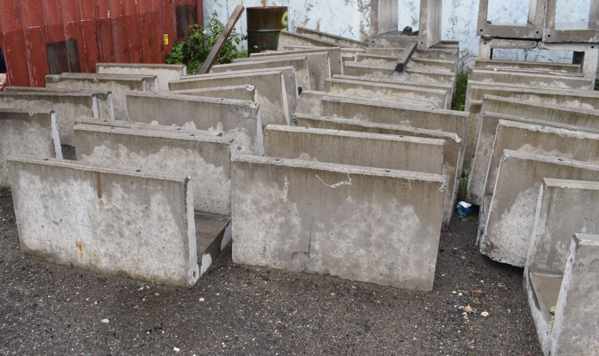 20 x Precast Stone Cable / Pipe Protection Trenches - Size 100x61x88 cms - NO VAT ON THE HAMMER! - Image 3 of 9