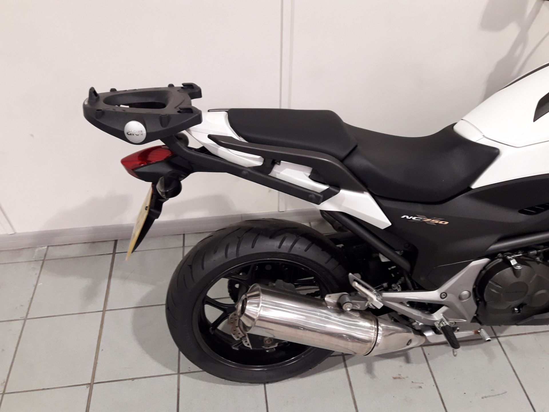 Honda NC750X in White - 65 Plate - 14133 Miles - 1 Owner - CLTBC - Location: Altrincham WA14 - Image 4 of 15