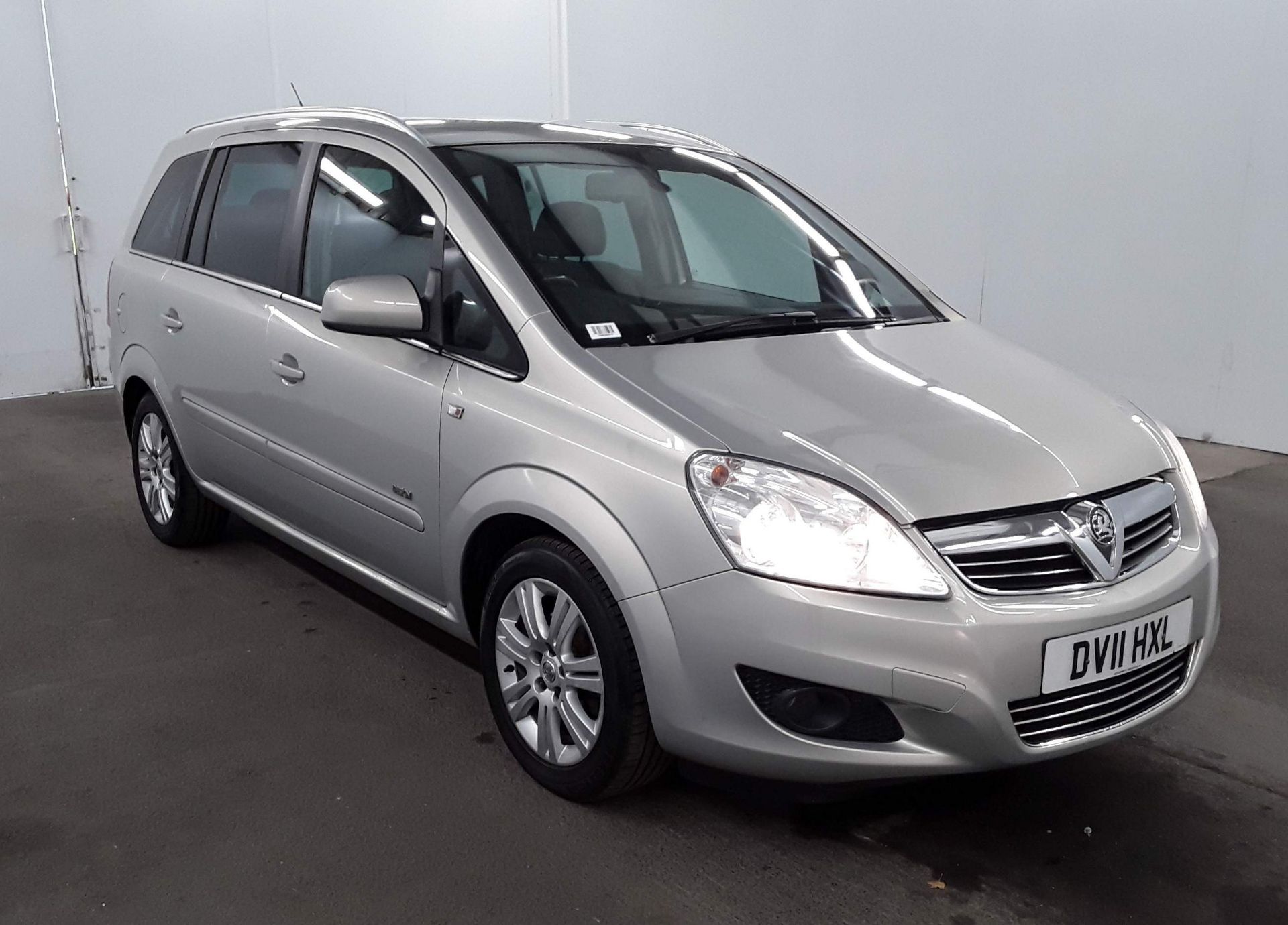2011 Vauxhall Zafira 1.8 Design 5 Door MPV - CL505 - NO VAT ON THE HAMMER - Location: Corby - Image 6 of 12