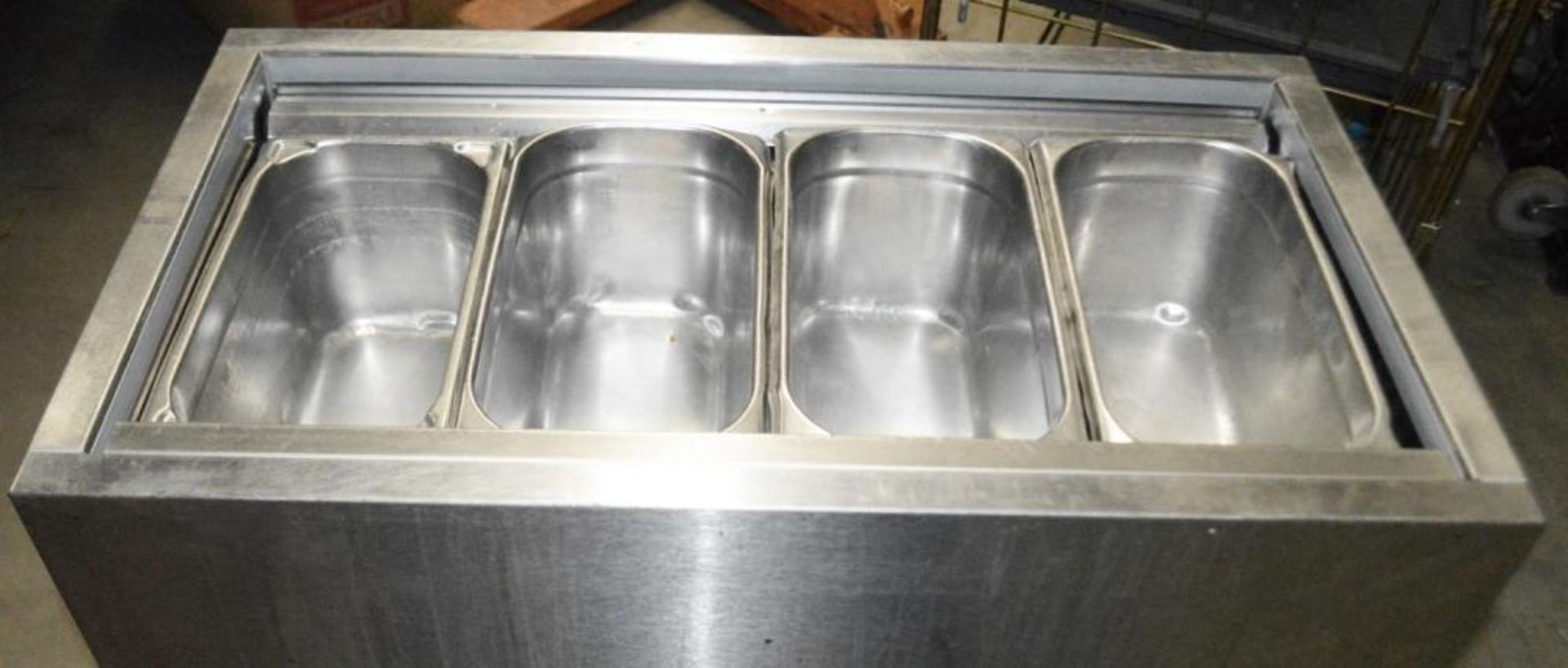 1 x Williams PW4/R290 Refrigerated Prep Well With 4 x Gastro Pans - Dimensions: H88 x W77 x D45cm - - Image 6 of 8
