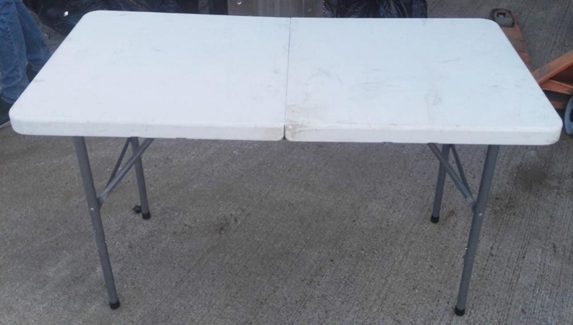 2 x Fold-out Tables With Handle - Dimensions: H76 x W124 x D62cm - Pre-owned, Taken From An Asian Fu - Image 3 of 5