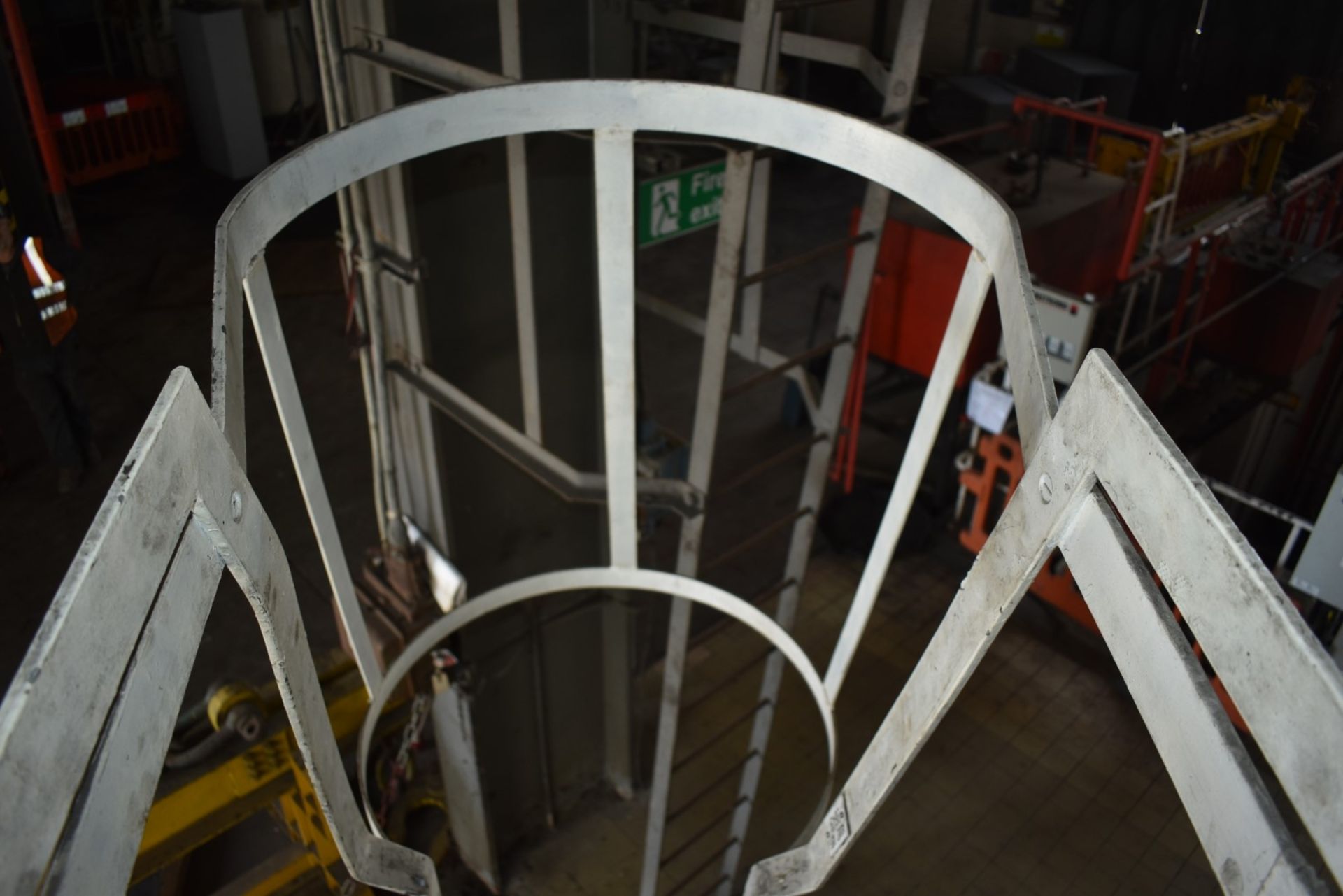 1 x Access Step Ladder With Safety Cage - Constructed From Steel - Height to Platform 344 cms - - Image 2 of 7