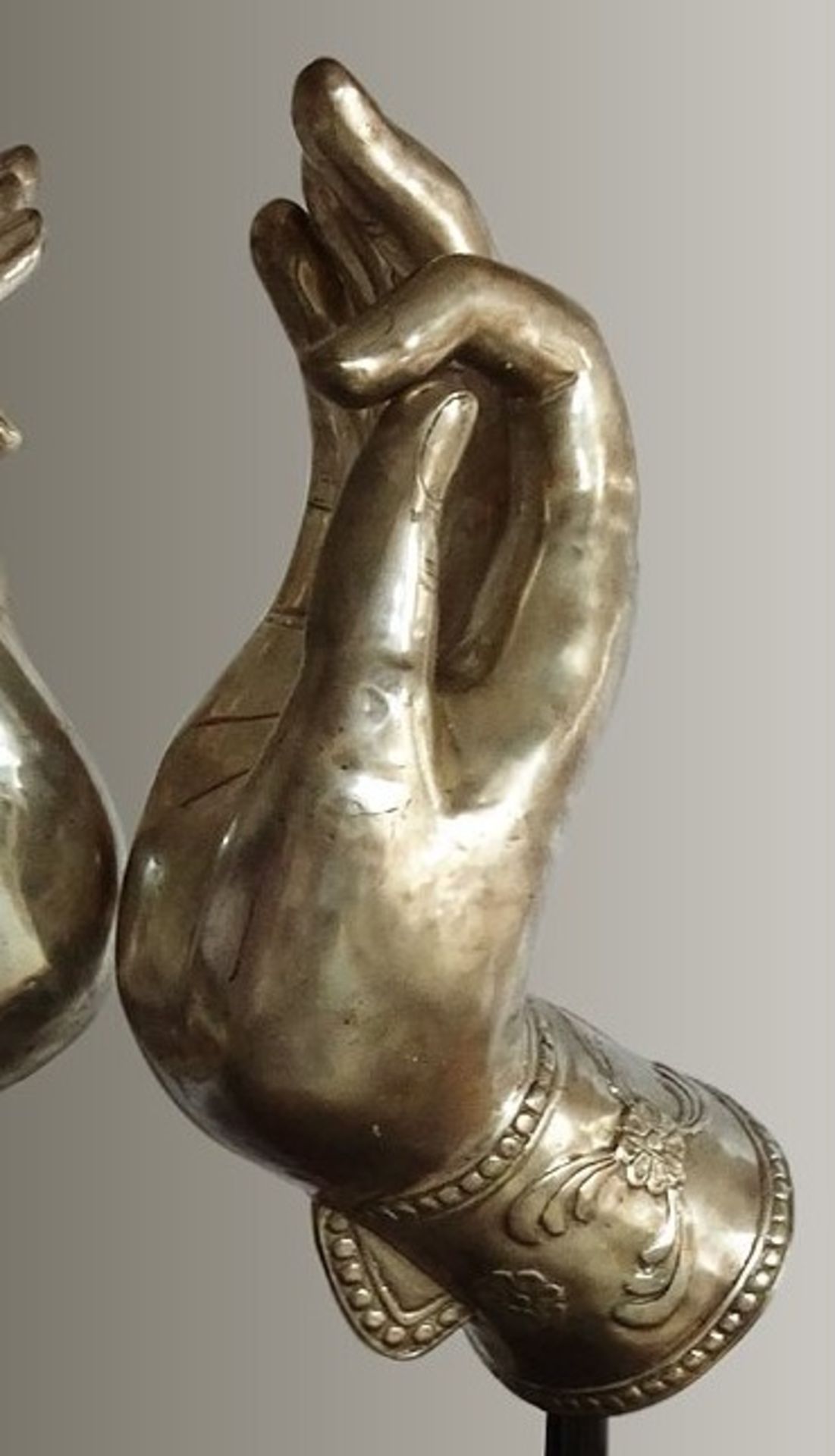 1 x Large Decorative Polished Metal Vitarka Mudra Buddha Hand - Beautifully Hand Crafted and - Image 9 of 12