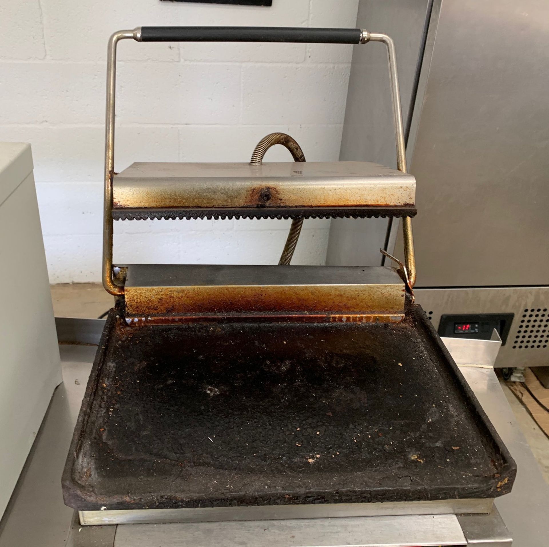 1 x Roller Grill Panini Maker - Pre-owned - CL548 - Location: Near Market Harborough The item is - Image 4 of 5