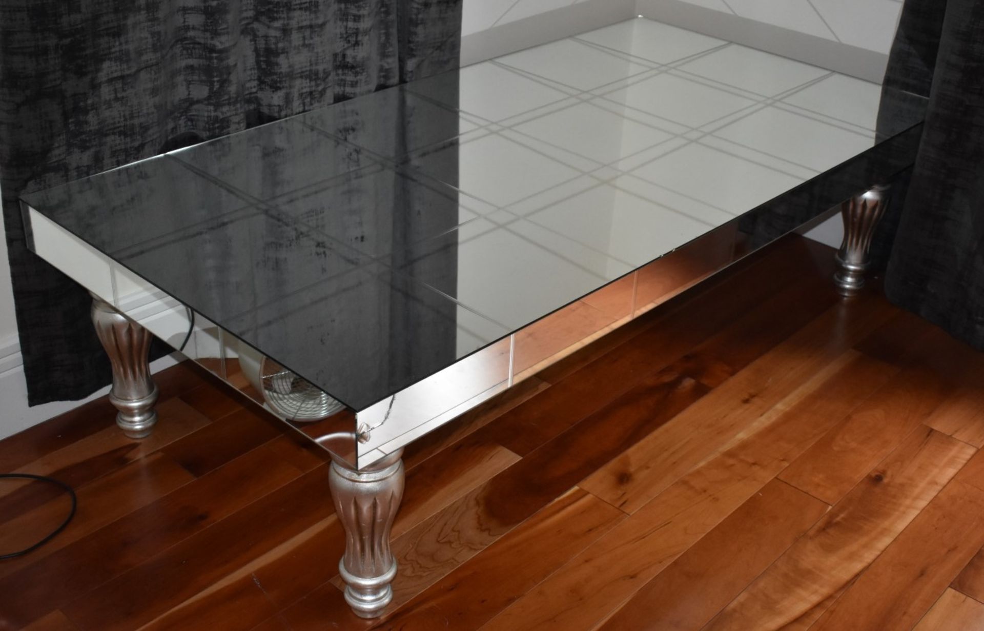 1 x Mirrored Coffee Table With Turned Legs in Silver - Size H50 x W181 x D91 cms - CL546 - Location: - Image 2 of 9