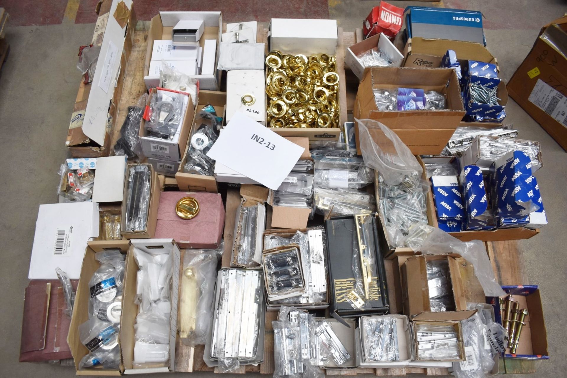 1 x Assorted Ironmongery Pallet Lot - Features Garage Door Locks, Tower Bolts, Door Locks, - Image 3 of 50