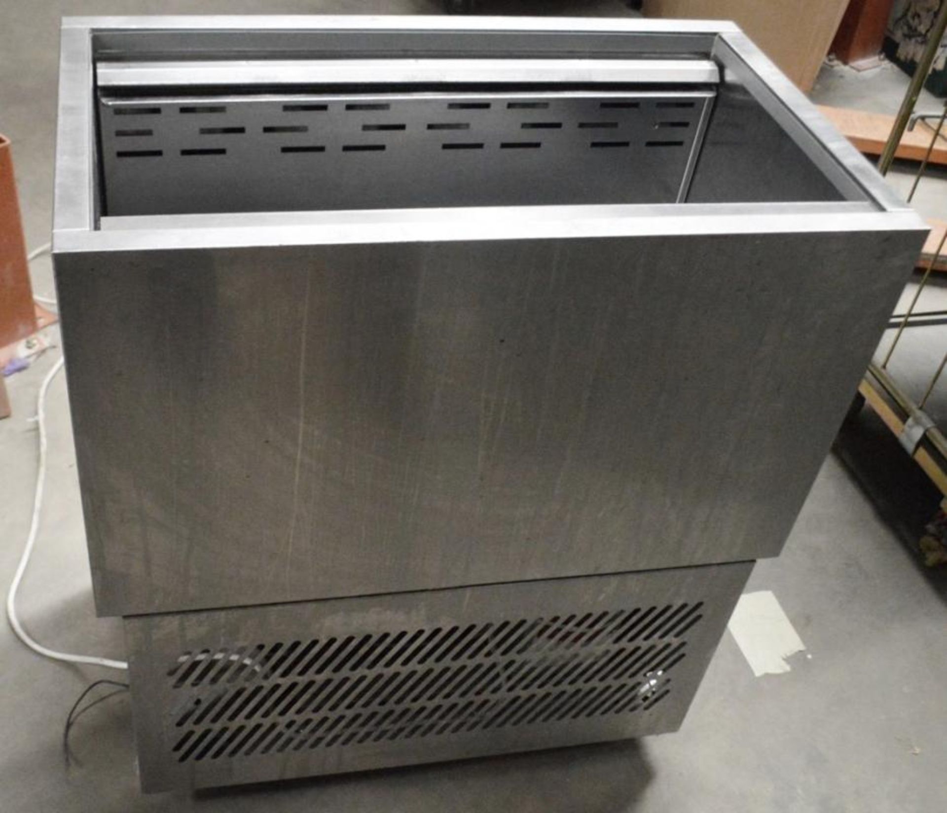 1 x Williams PW4/R290 Refrigerated Prep Well With 4 x Gastro Pans - Dimensions: H88 x W77 x D45cm - - Image 3 of 8