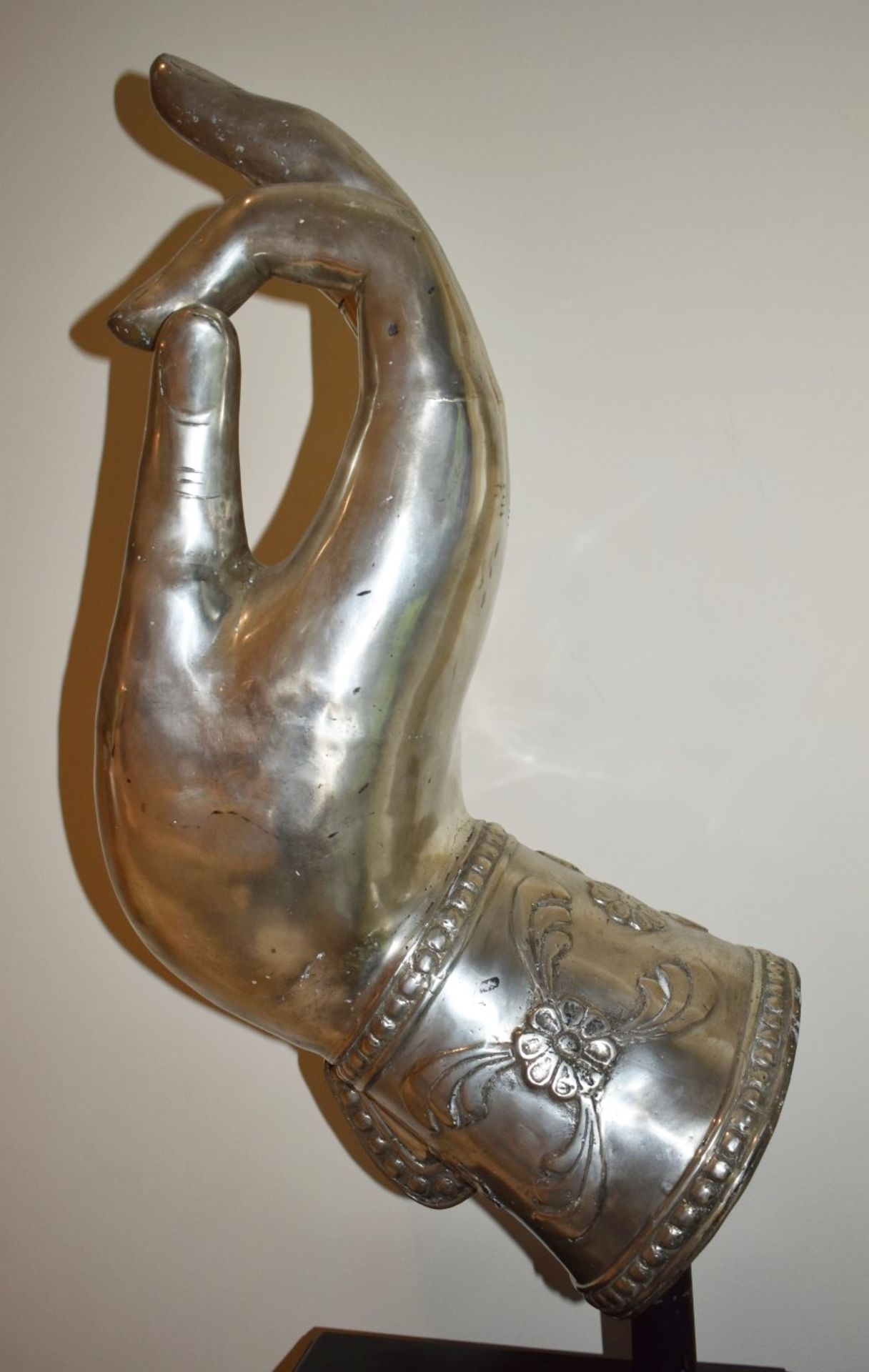 1 x Large Decorative Polished Metal Vitarka Mudra Buddha Hand - Beautifully Hand Crafted and - Image 5 of 12