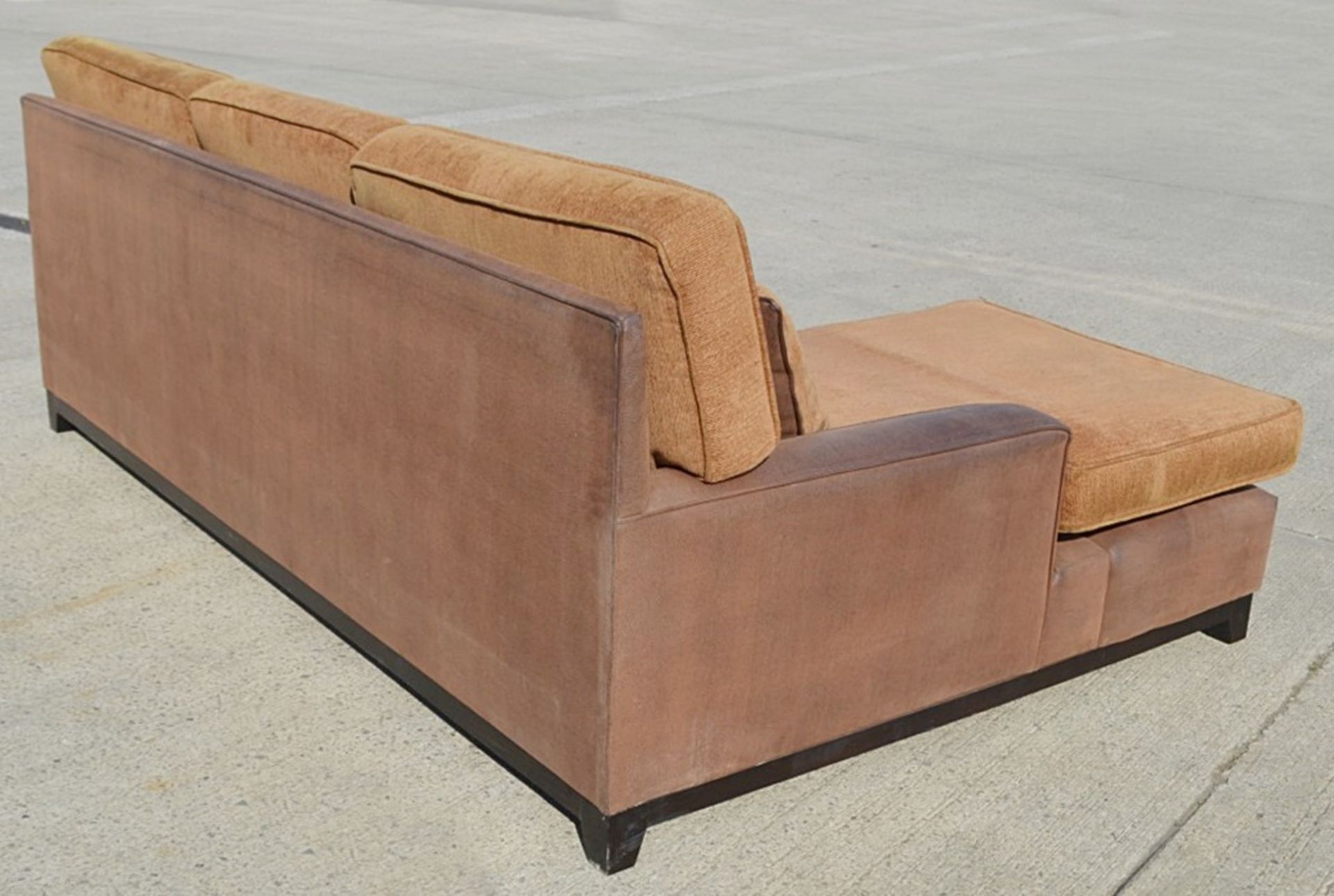 A Pair Of 2.5 Metre Wide Corner Sofas - Dimensions: W250 x D155 x D90cm / Seat Height 47cm - - Image 9 of 21