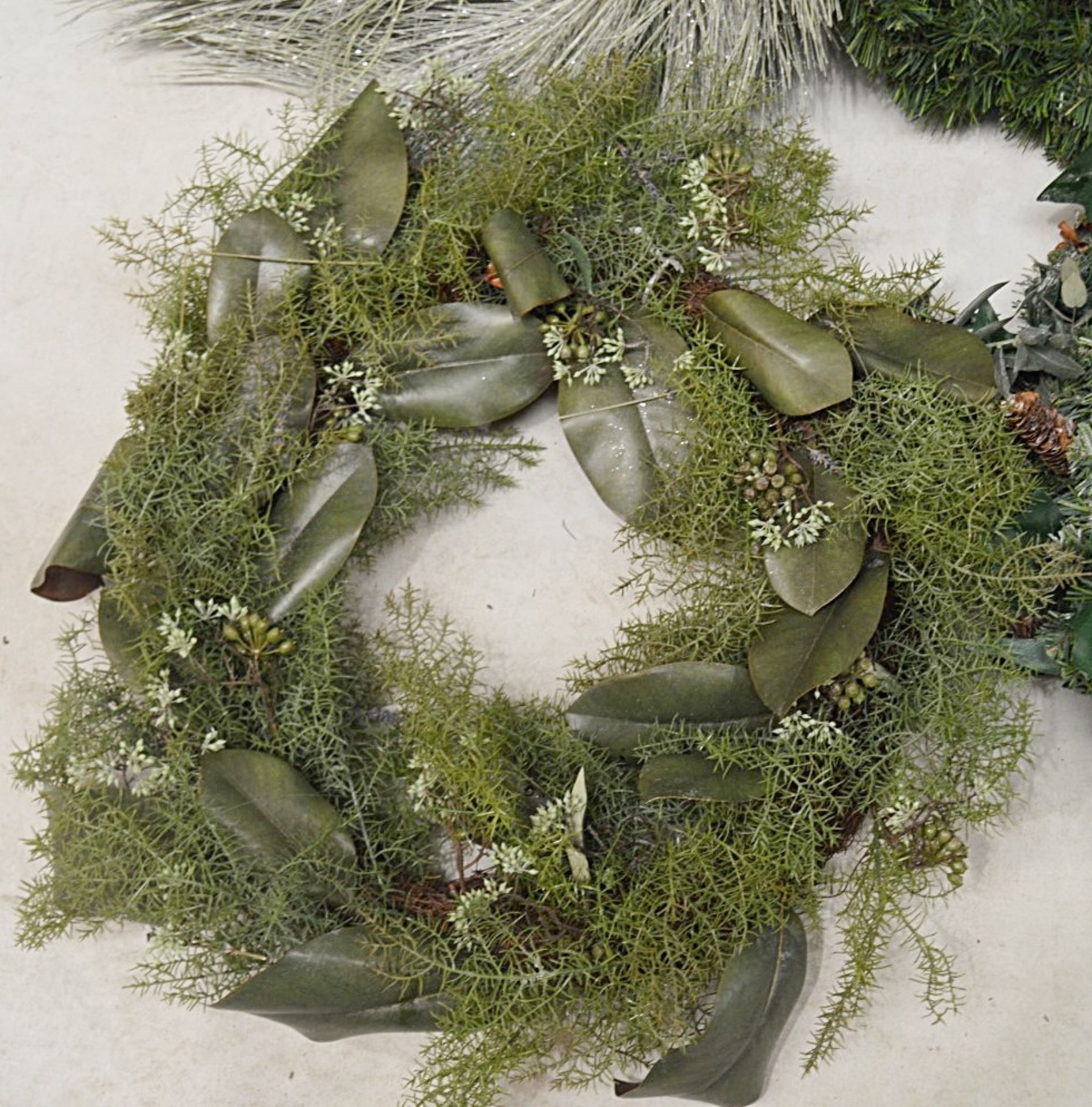 5 x Commercial Decorative Christmas Wreaths - Variety As Shown - Mostly 50cm In Diameter - Ex- - Image 4 of 5